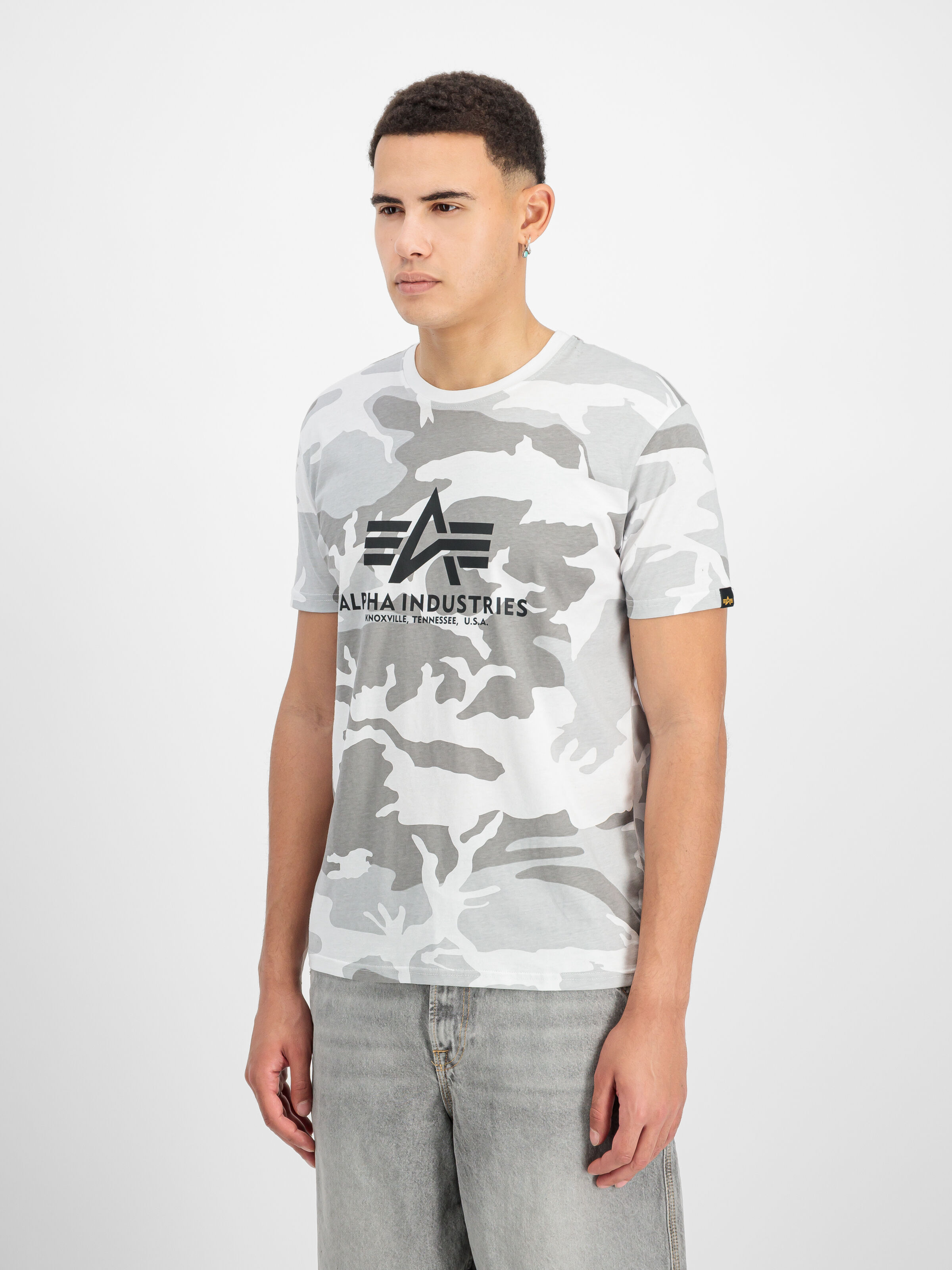 Basic Big Logo Camo T-Shirt white camo 100501C_385_2_model_00002_183394