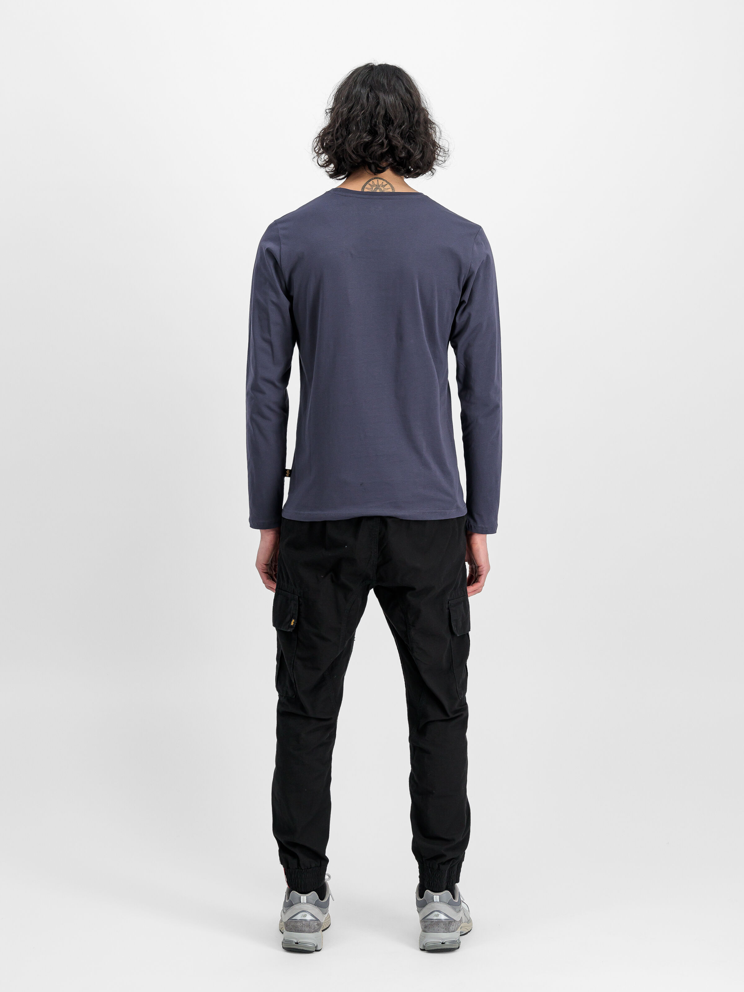 Basic Big Logo Longsleeve navy 100510_02_2_model_00002_127686