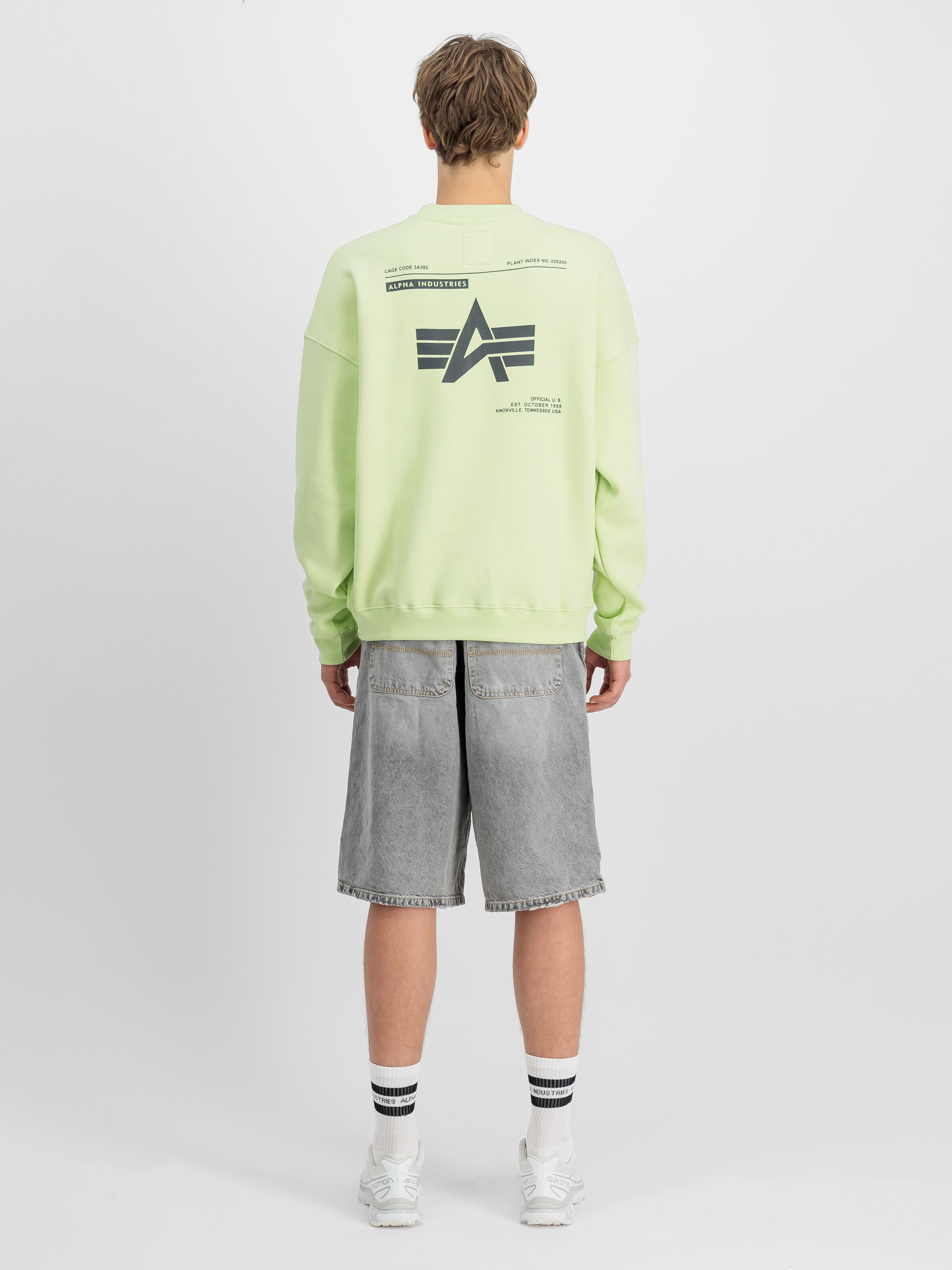 Logo Backprint Sweatshirt Arctic Lime 146304_722_2_model_00002_106351