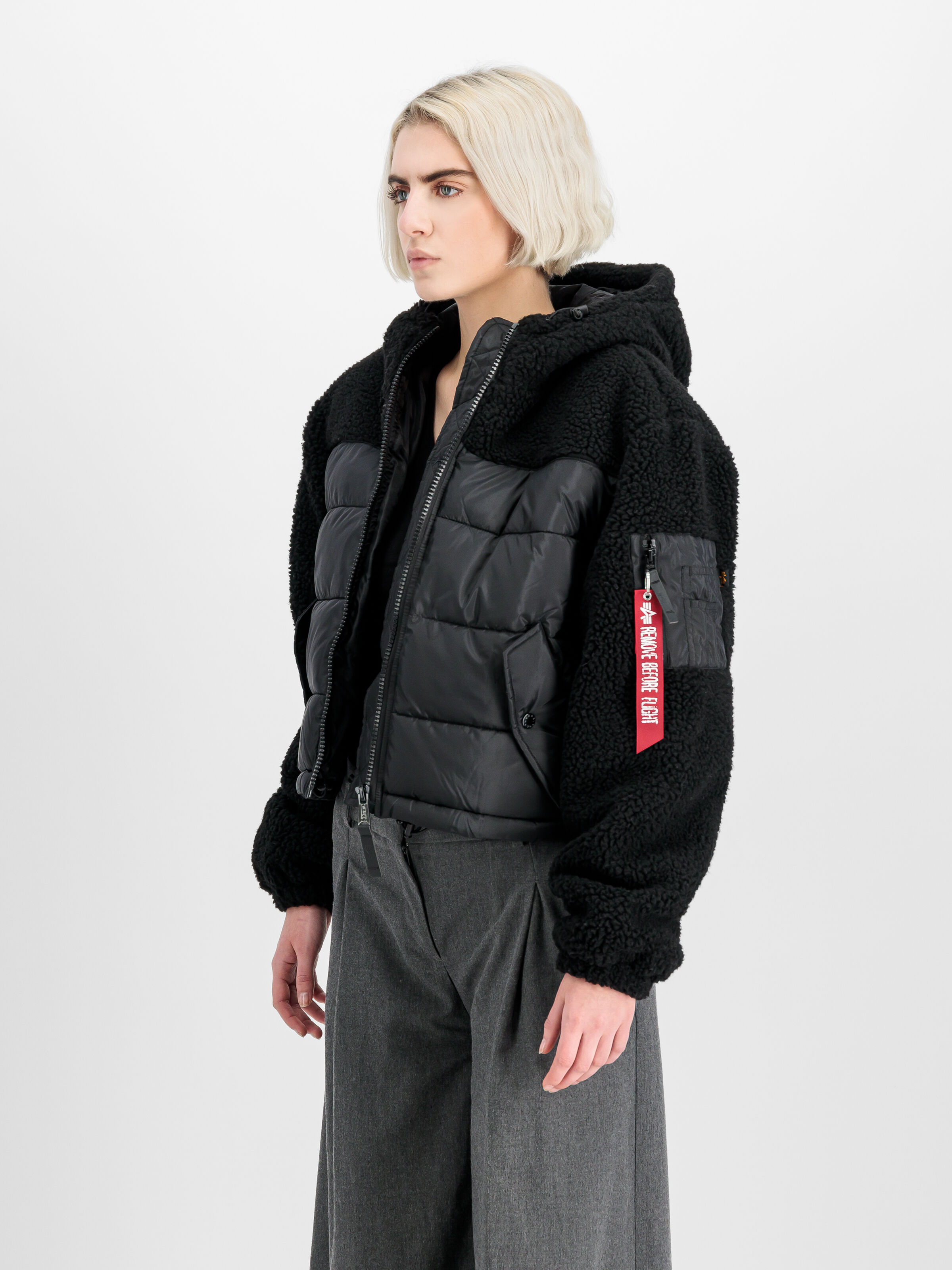 Teddy Puffer Winter Jacket Women black 138001_03_2_model_00003_130445