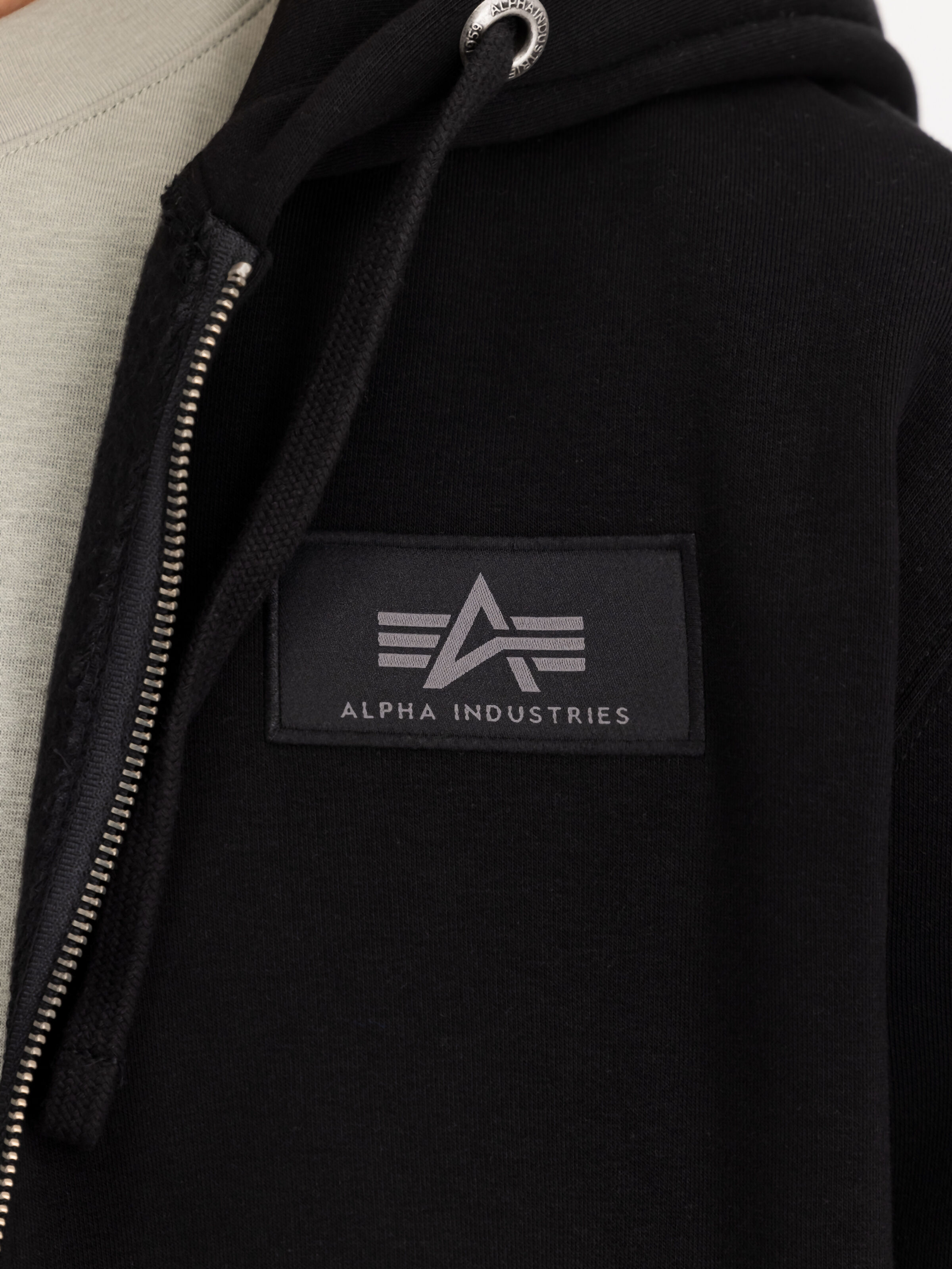 Backprint Zip Hoodie black 128342_03_3_detail_00001_128763