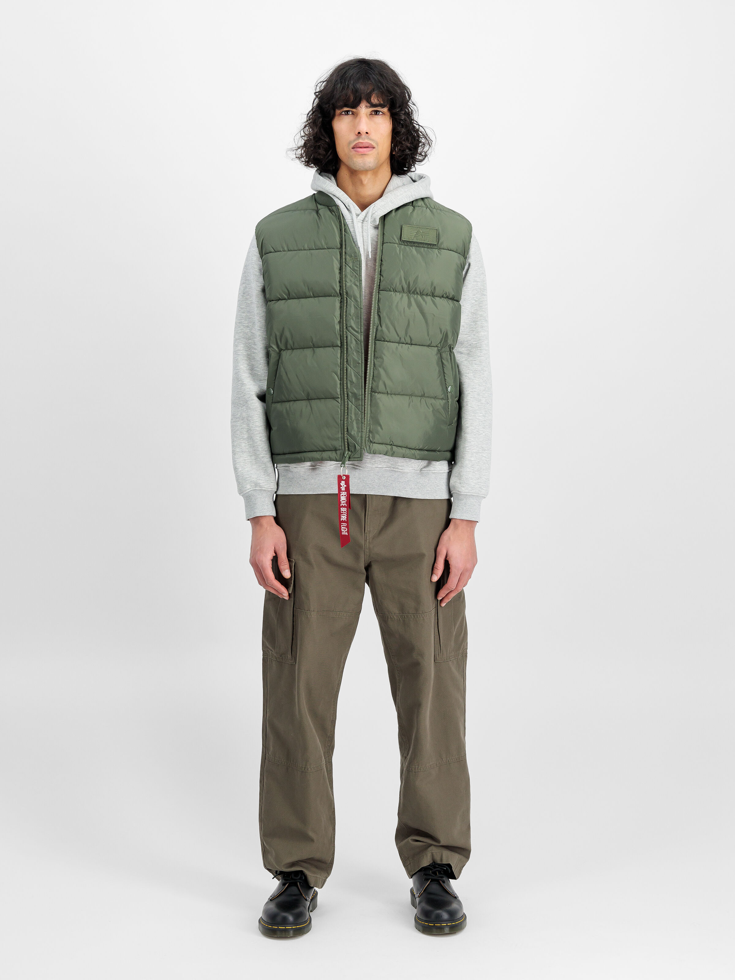 Puffer Vest sage-green 118109_01_2_model_00001_128329