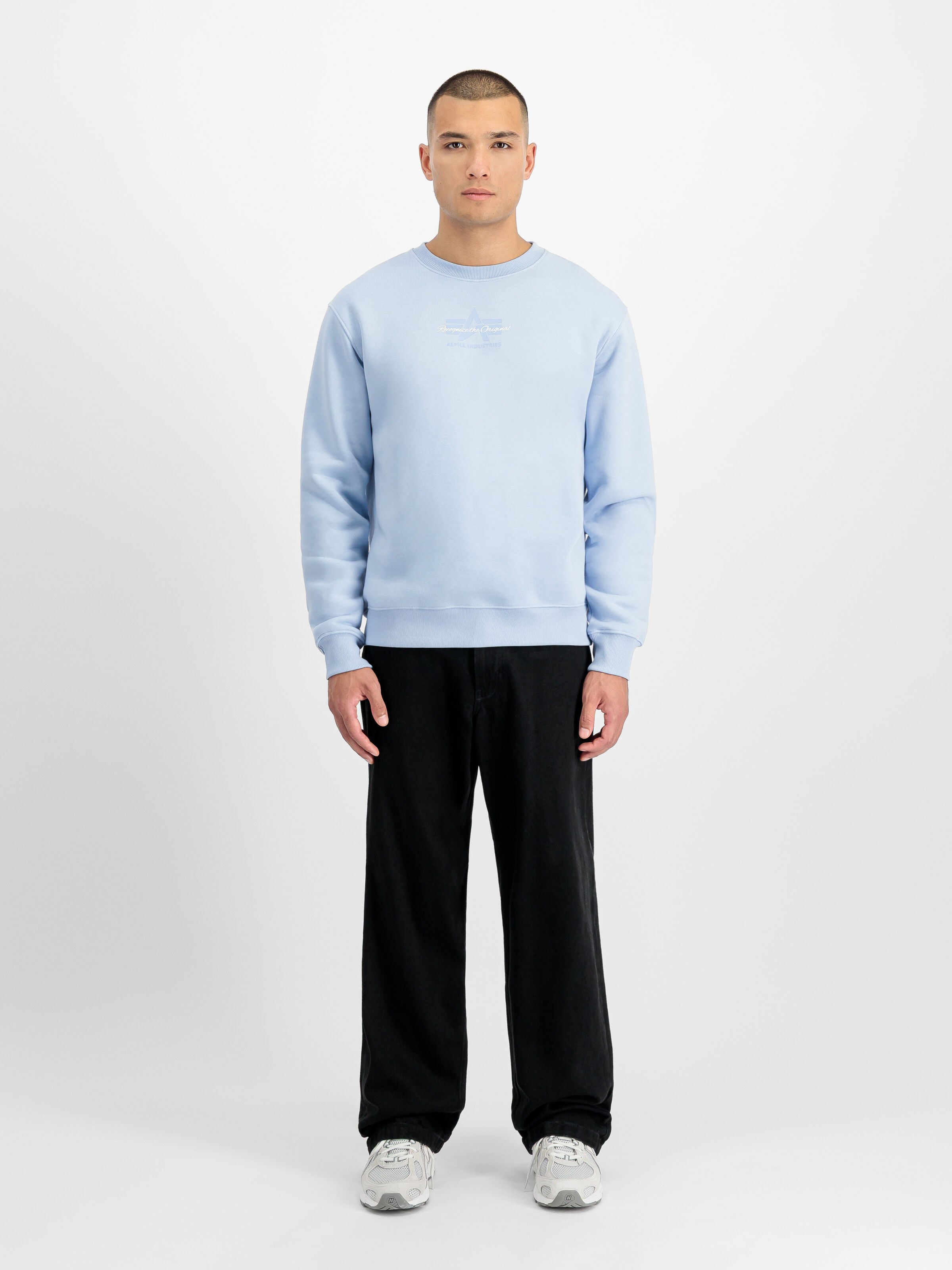 Foam Mid Logo Sweatshirt artic blue 266305_40_2_model_00001_198862