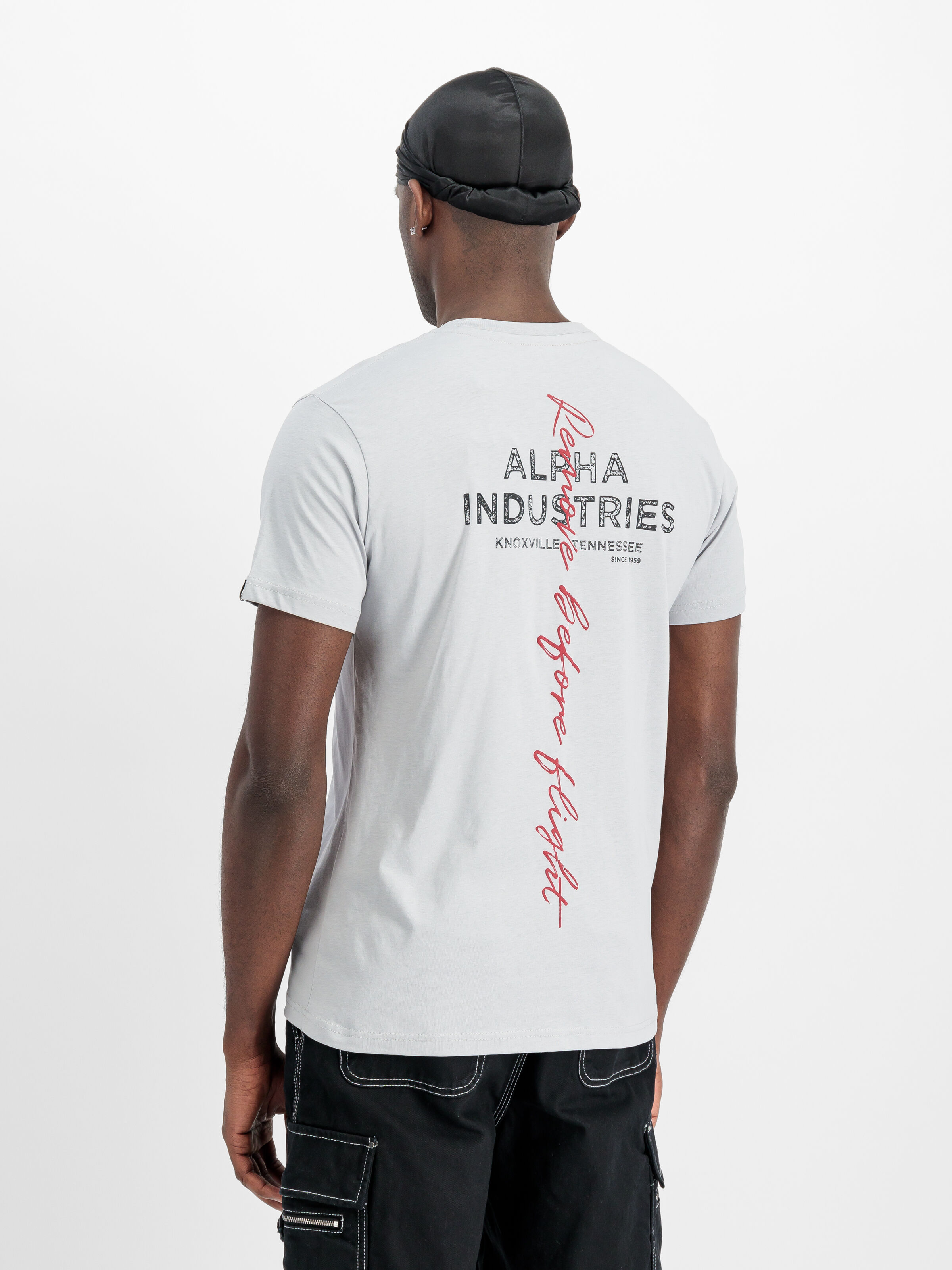 Signature Backprint T-Shirt pastel grey 148516_666_2_model_00003_160390