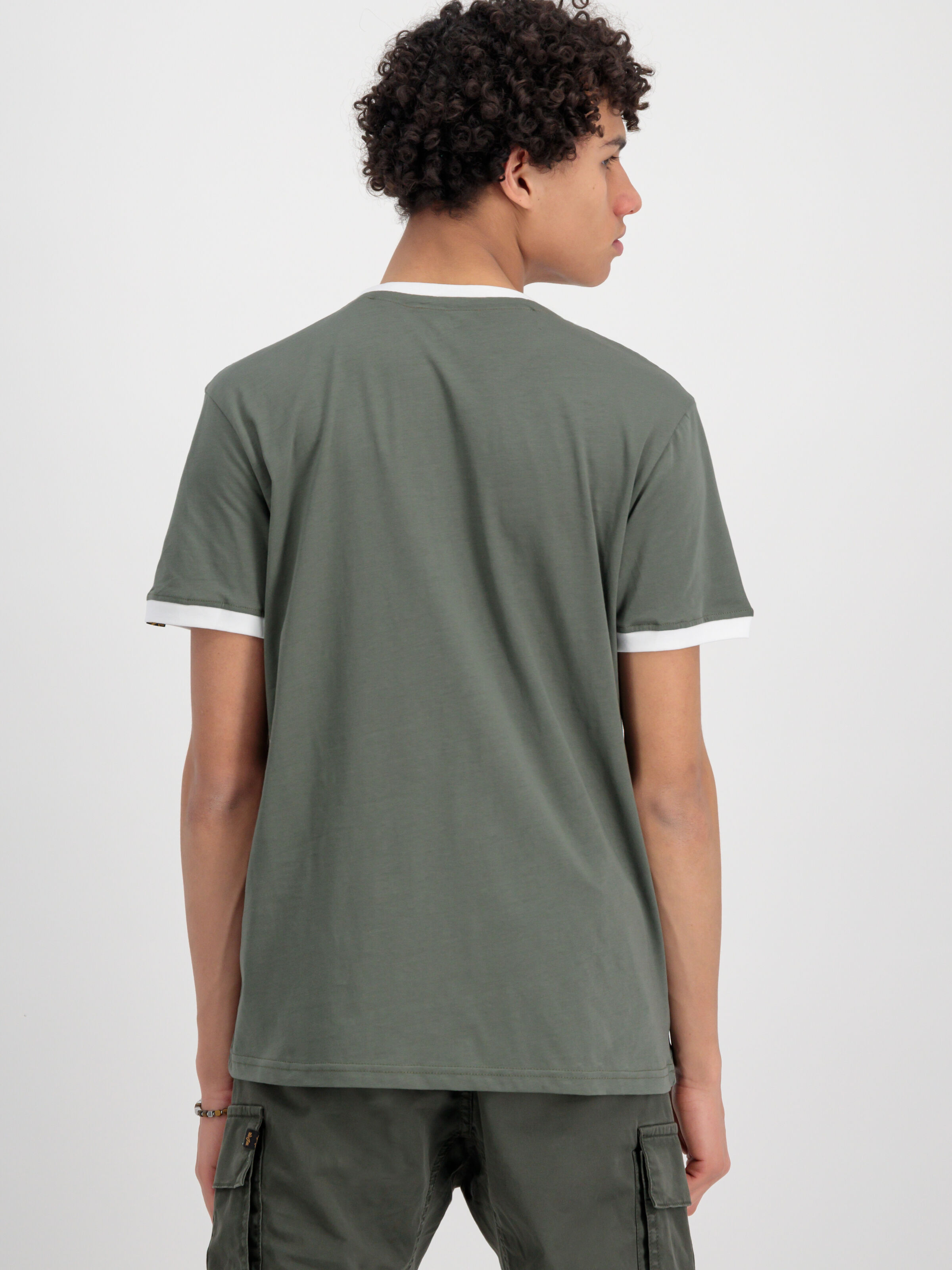 106501_142_alpha_industries_basic_t_contrast_ml_002_182402