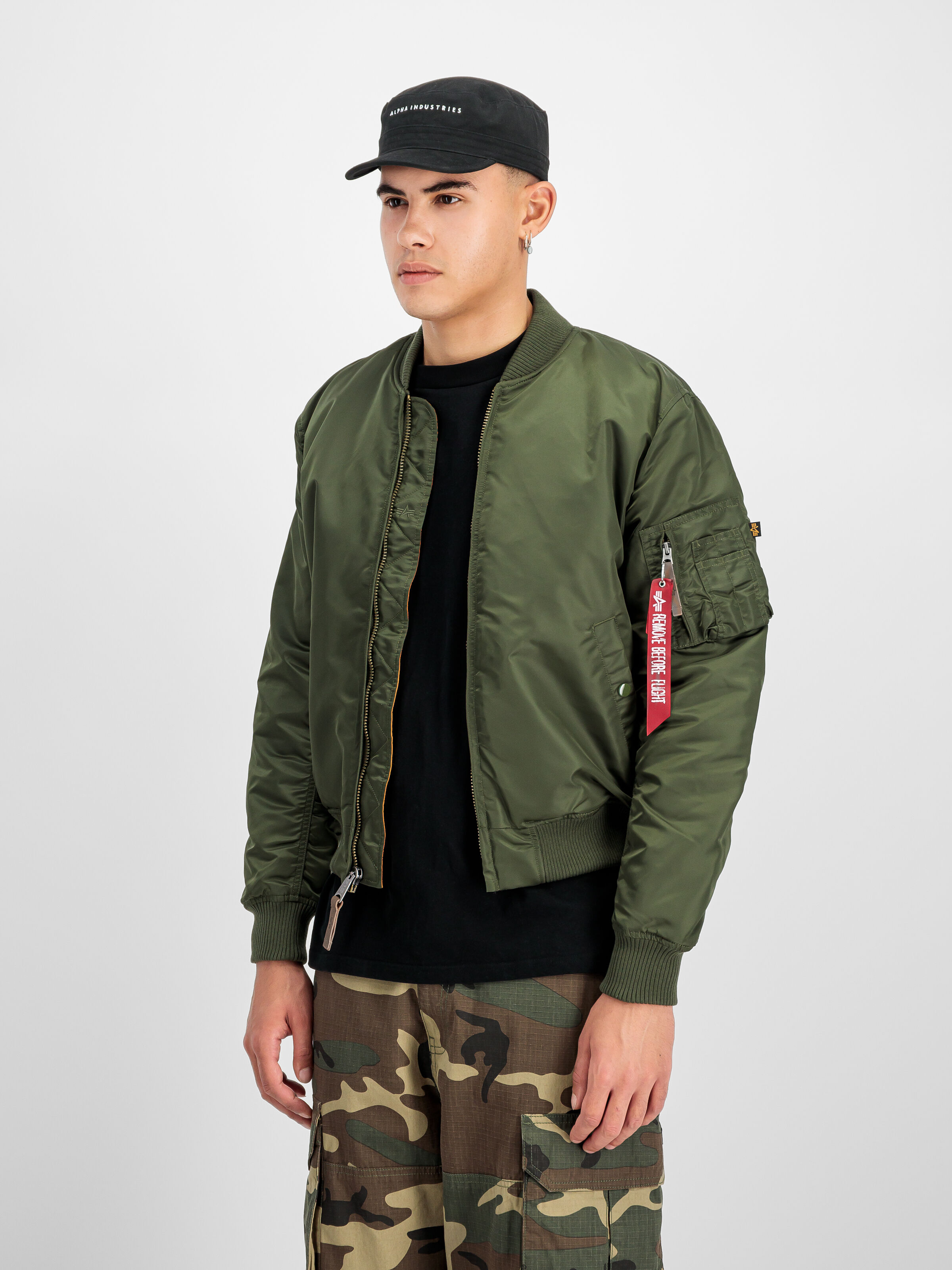 MA-1 VF 59 Bomber Jacket dark green 191118_257_2_model_00002_184799