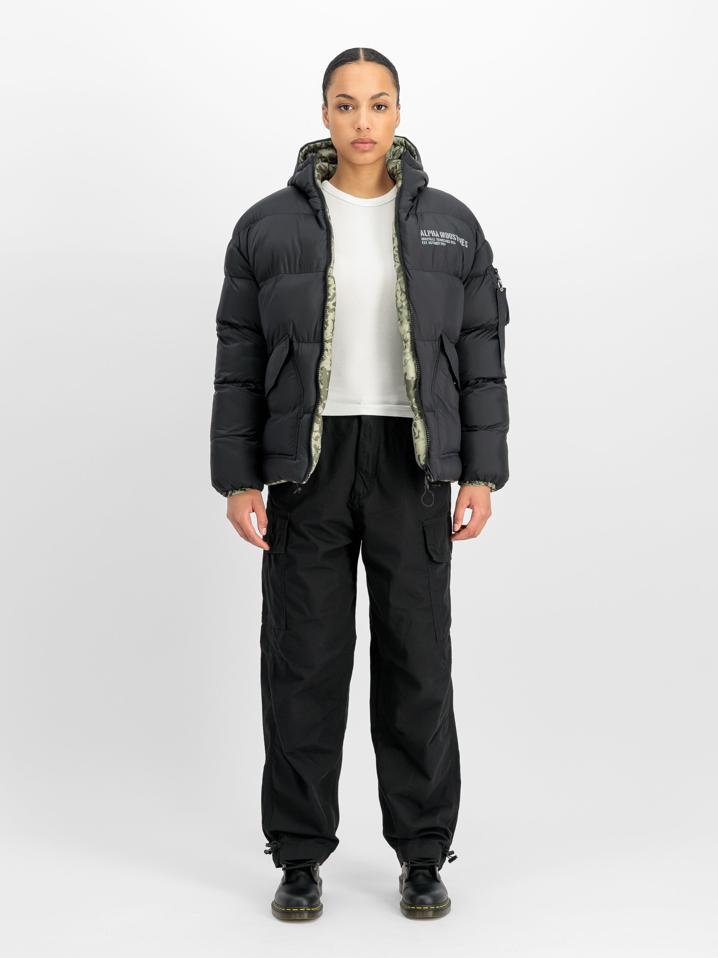 Reversible Puffer Unisex Winter Jacket black 268138_03_2_model_00005_230445