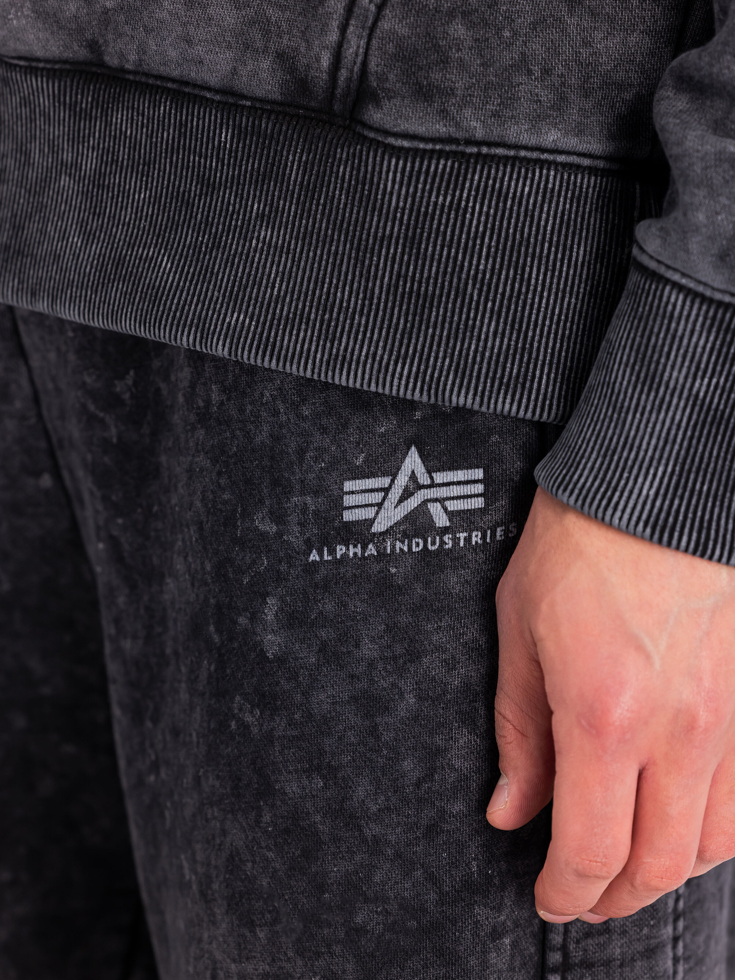 Vintage Basic Small Logo Jogger black 258361_03_3_detail_00001_164144