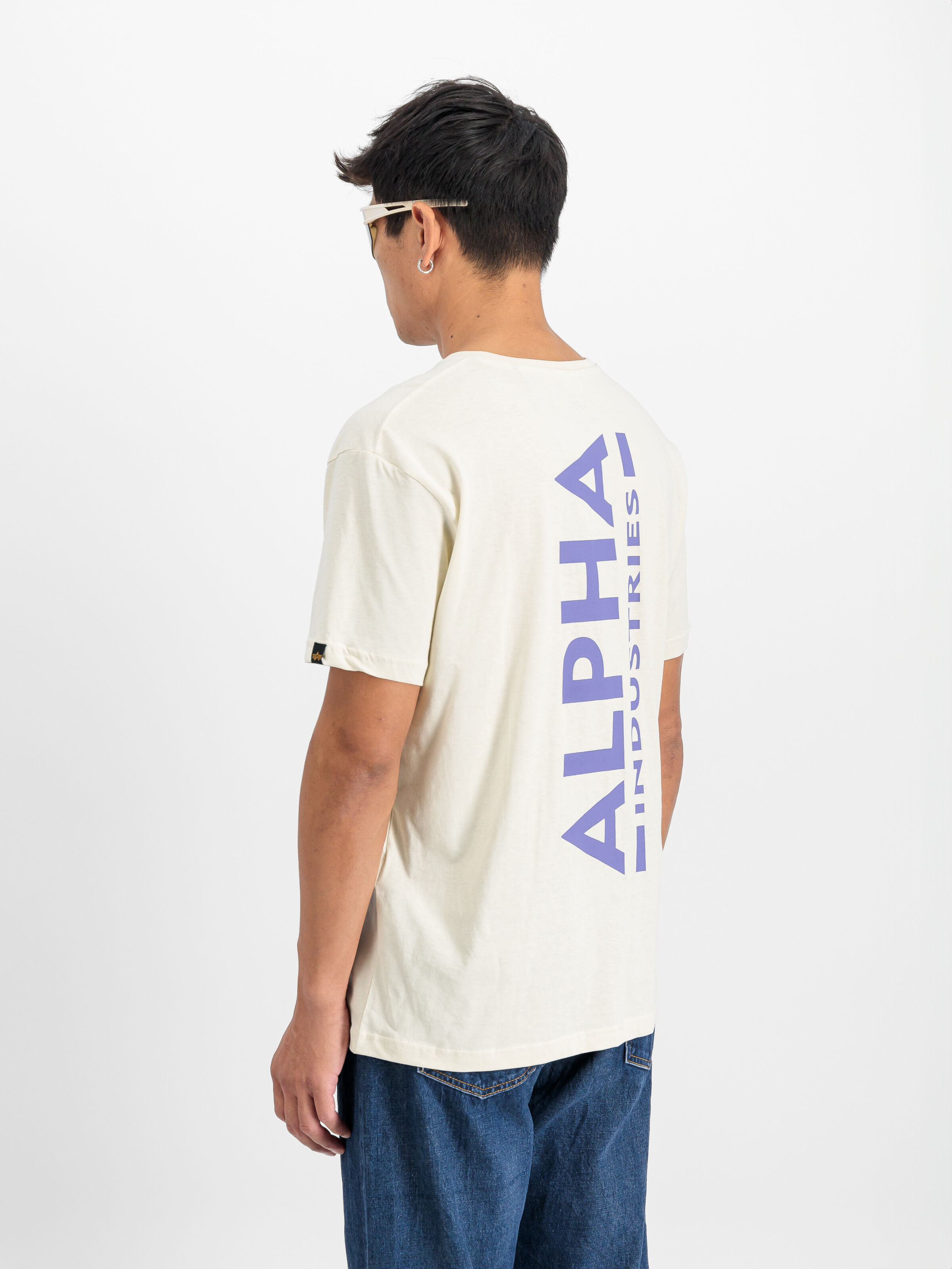 Backprint T-Shirt vintage white 128507_300_2_model_00004_118520