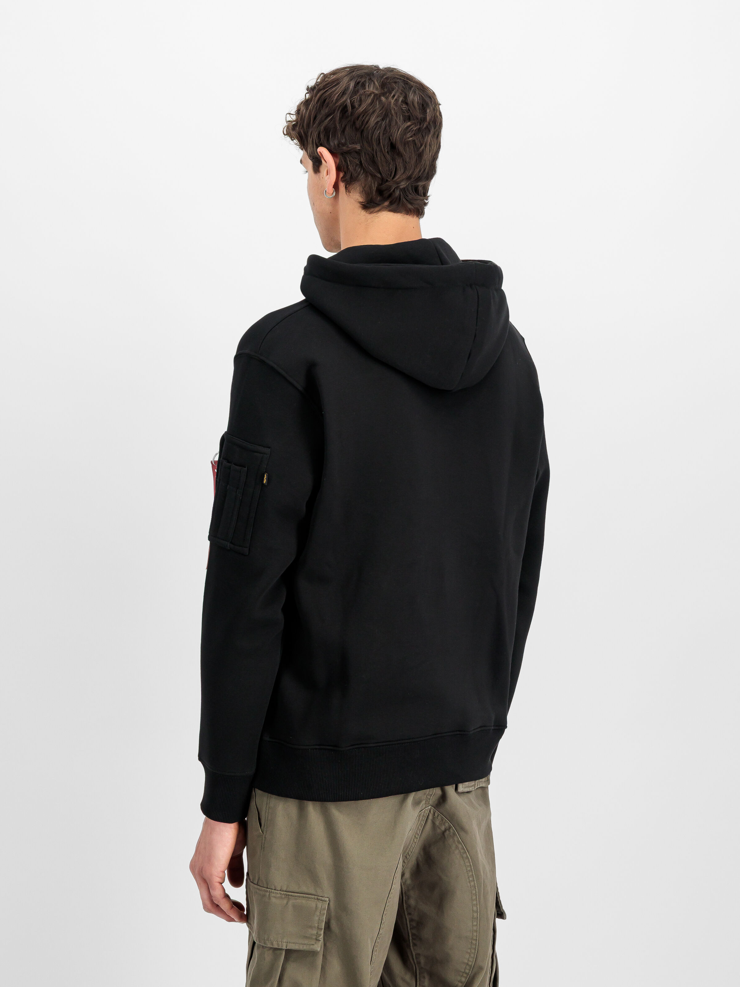 Embroidery Hoodie black 138333_03_2_model_00003_190123