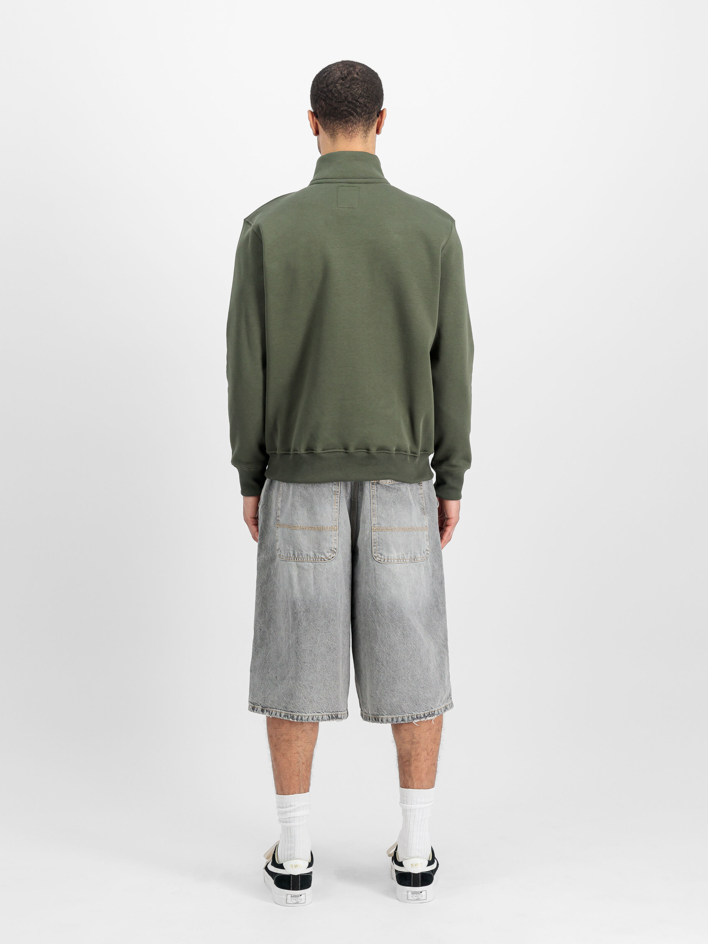 Half Zip Small Logo Sweatshirt dark olive 108308_142_2_model_00002_125657