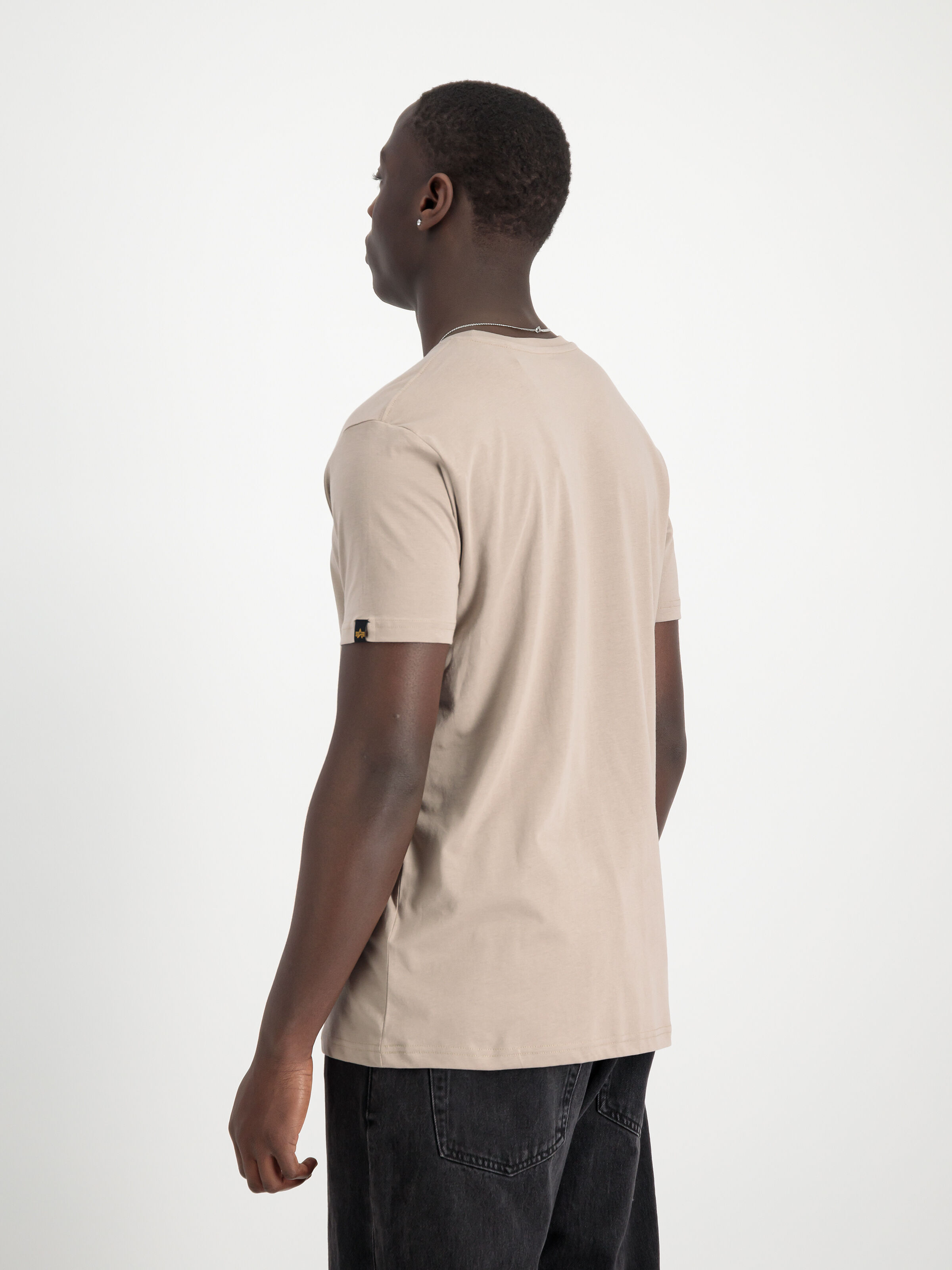 Basic Mid Logo T-Shirt vintage sand 118533_679_2_model_00004_111697