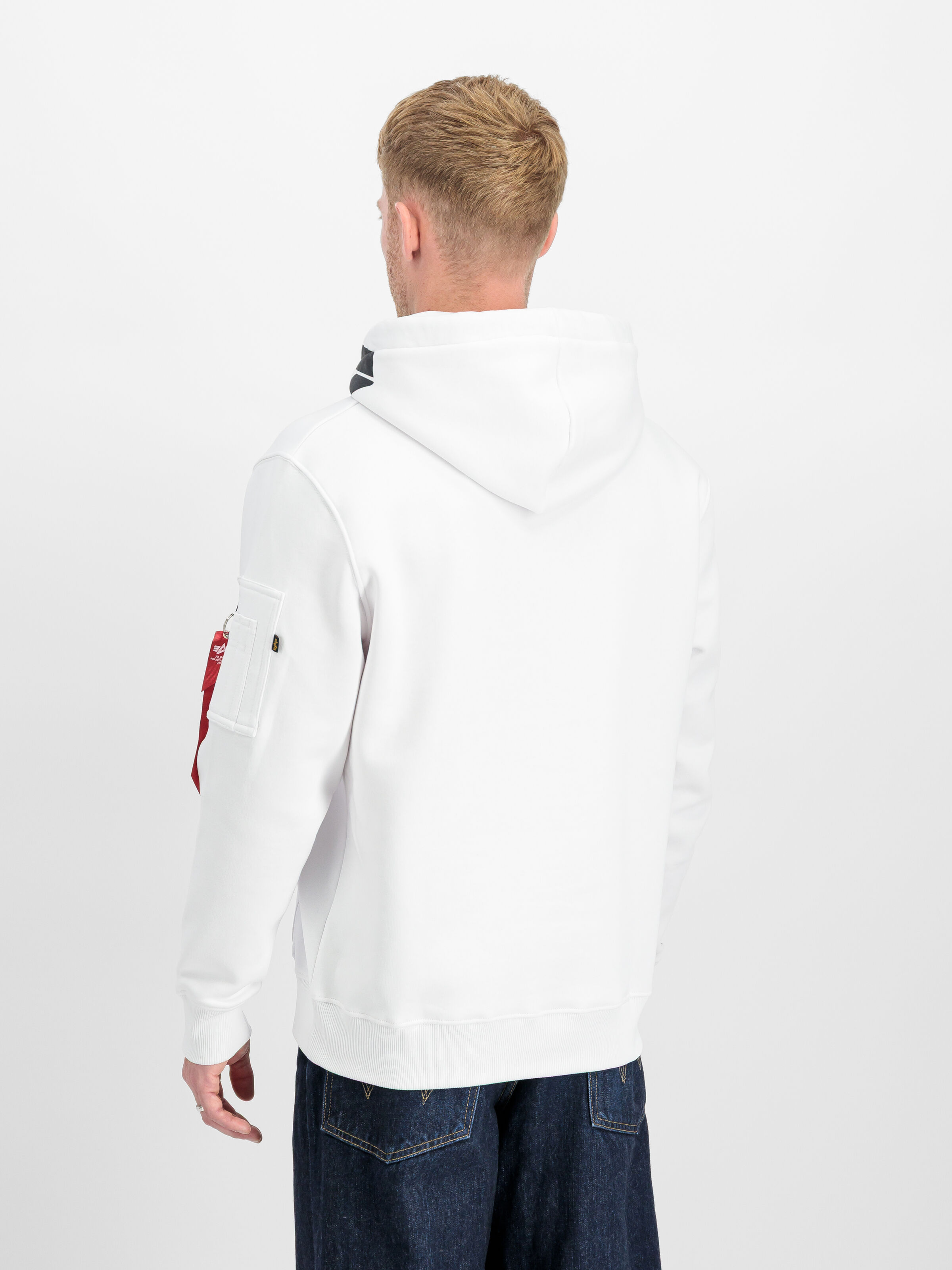Alpha Hoodie white/black 126803_92_2_model_00003_190934