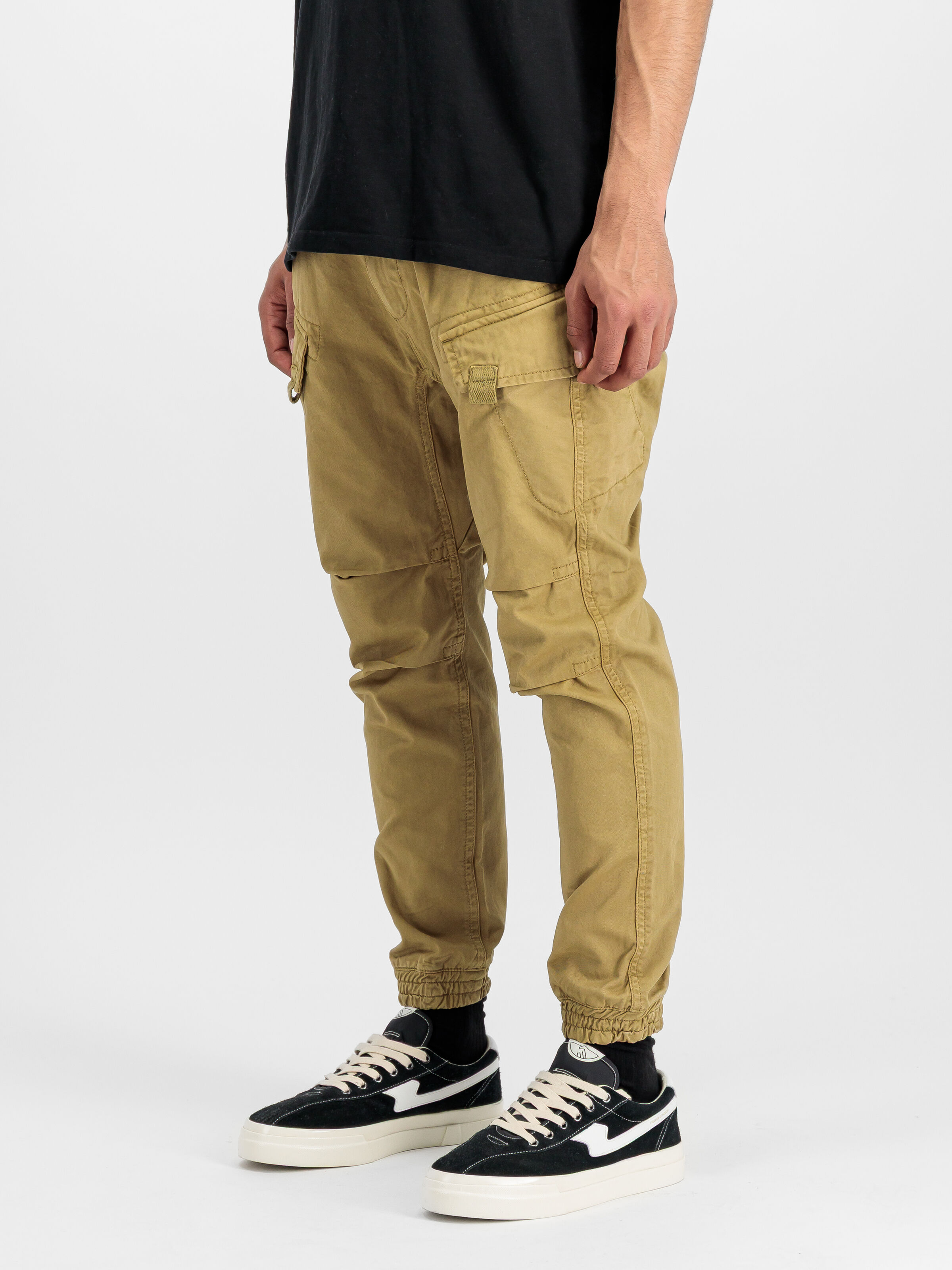 Force One Pant khaki 258204_13_2_model_00002_164419.jpg