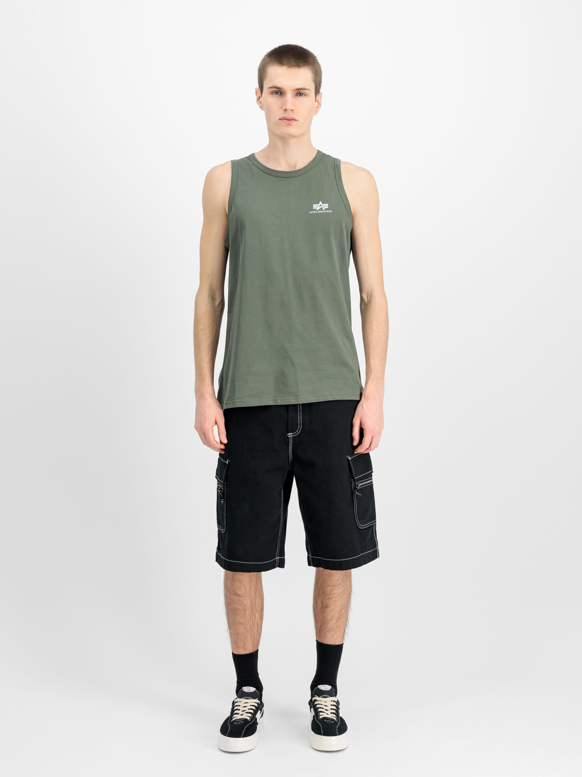 Basic Small Logo Tank dark olive 196541_142_2_model_00001_154509