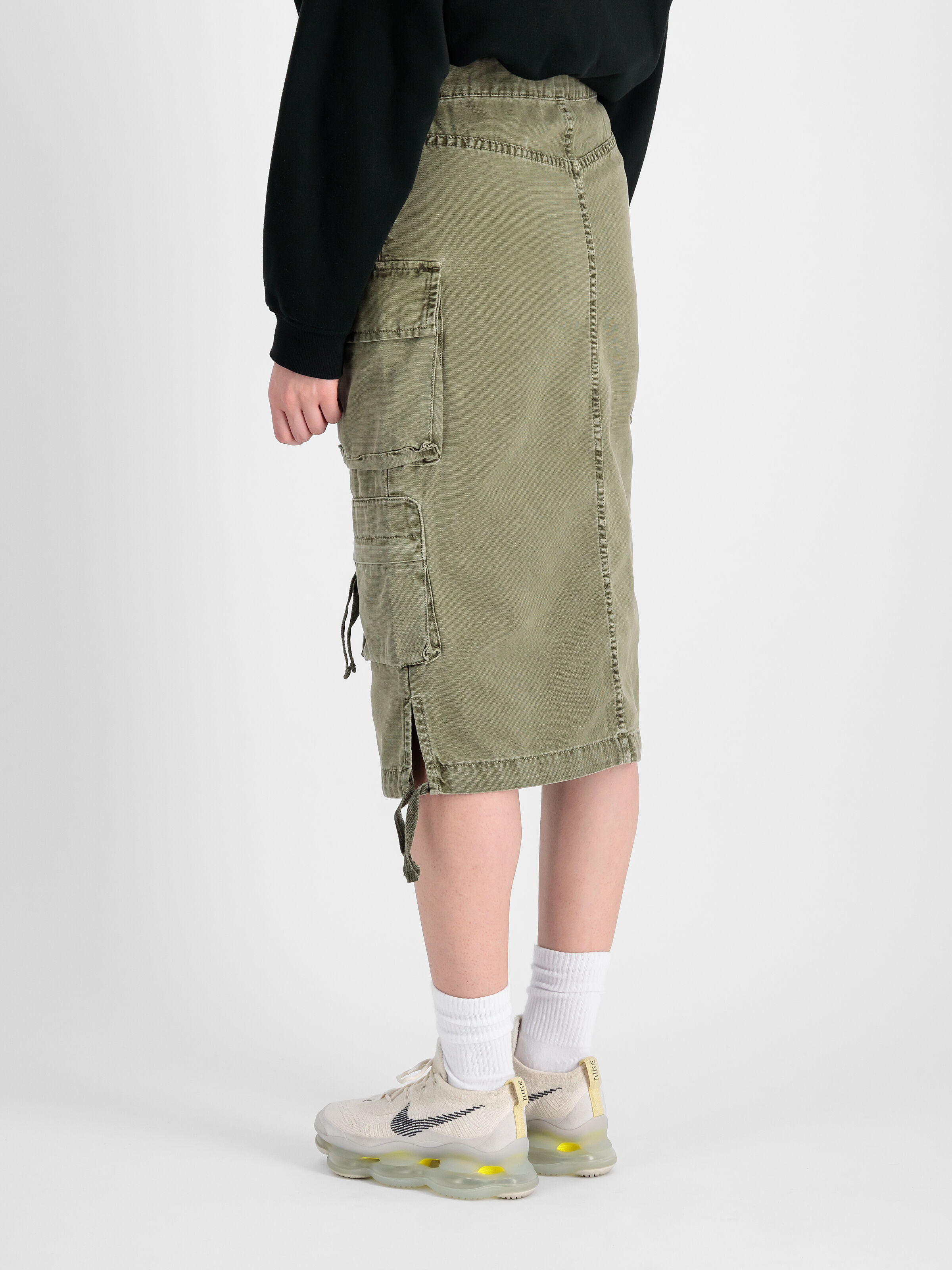 Multipocket Skirt Women olive 148068_11_2_model_00004_99192
