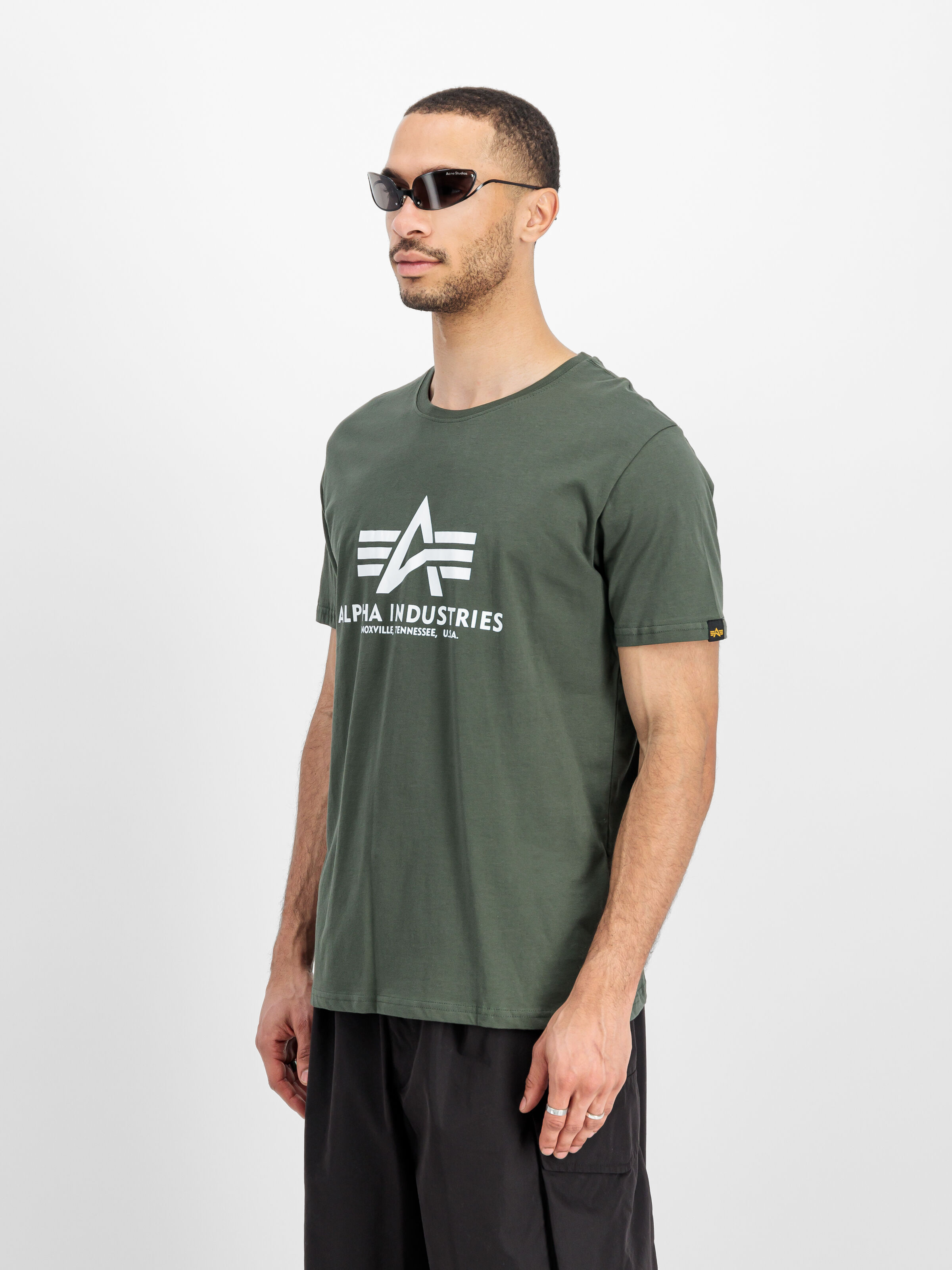 Basic Big Logo T-Shirt dark olive 100501_142_2_model_00003_125124