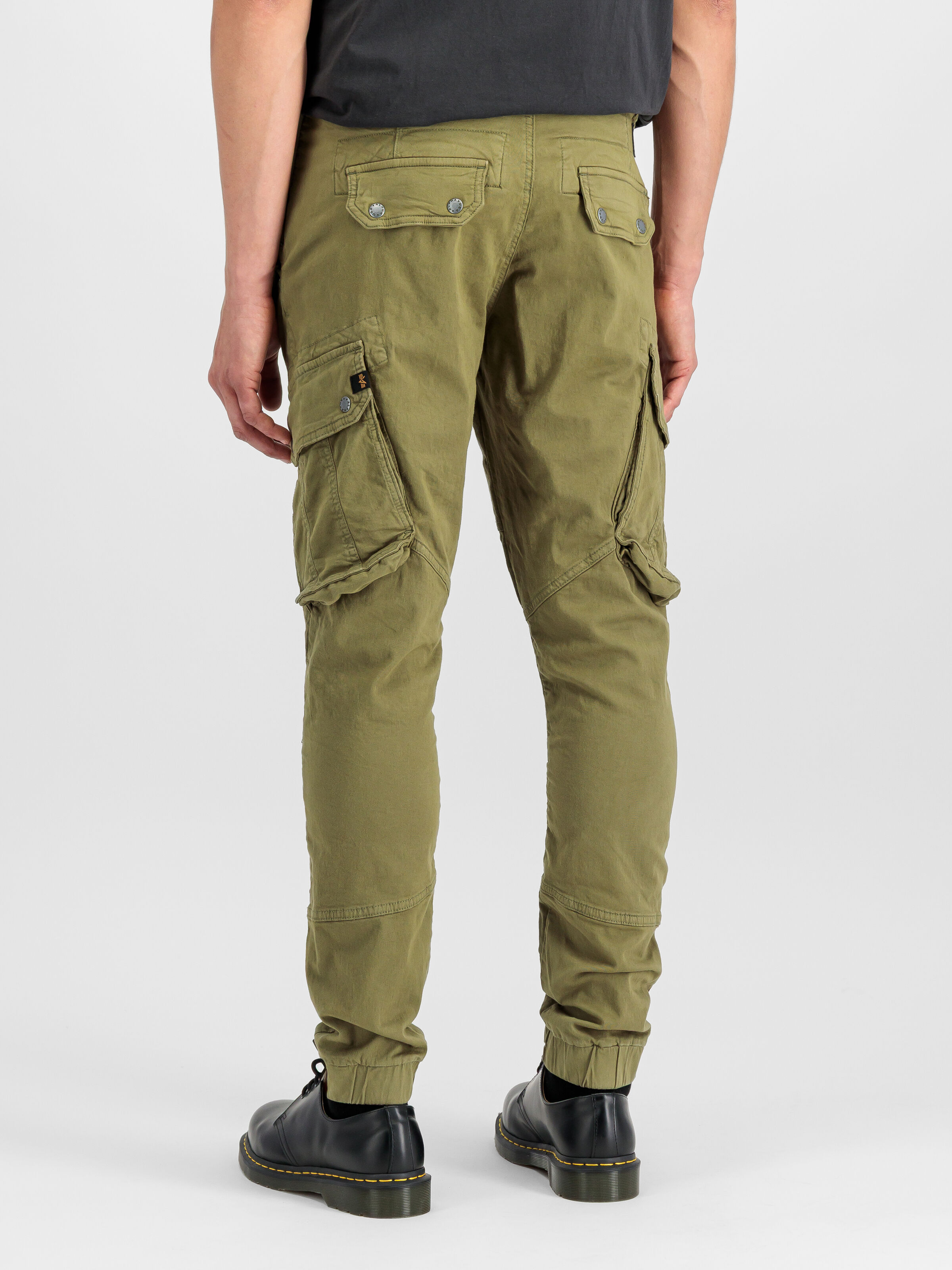 Combat Pant olive 126215_11_2_model_00003_217833