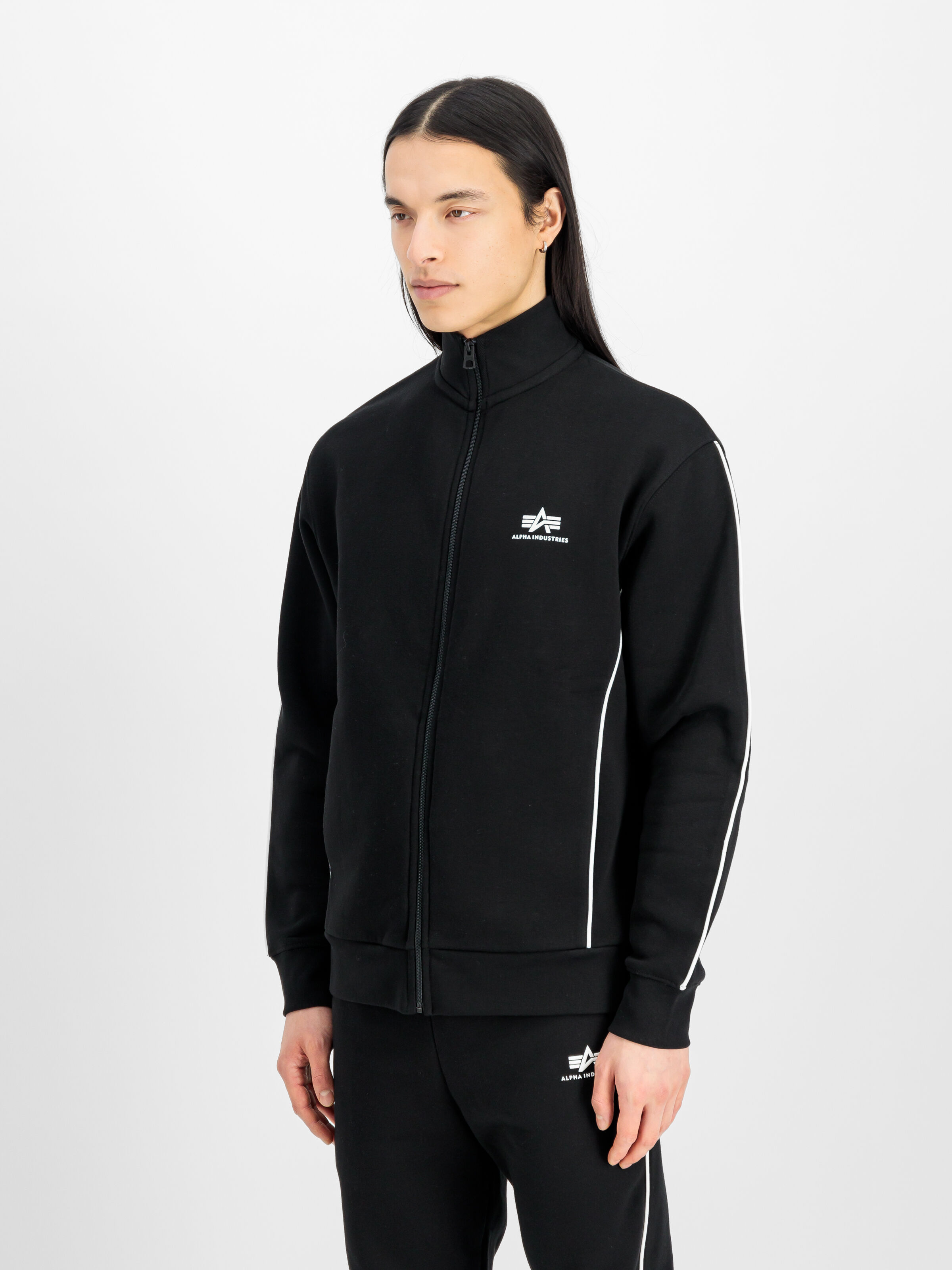 Track Suit Small Logo Jacket black 156305_03_2_model_00003_147982