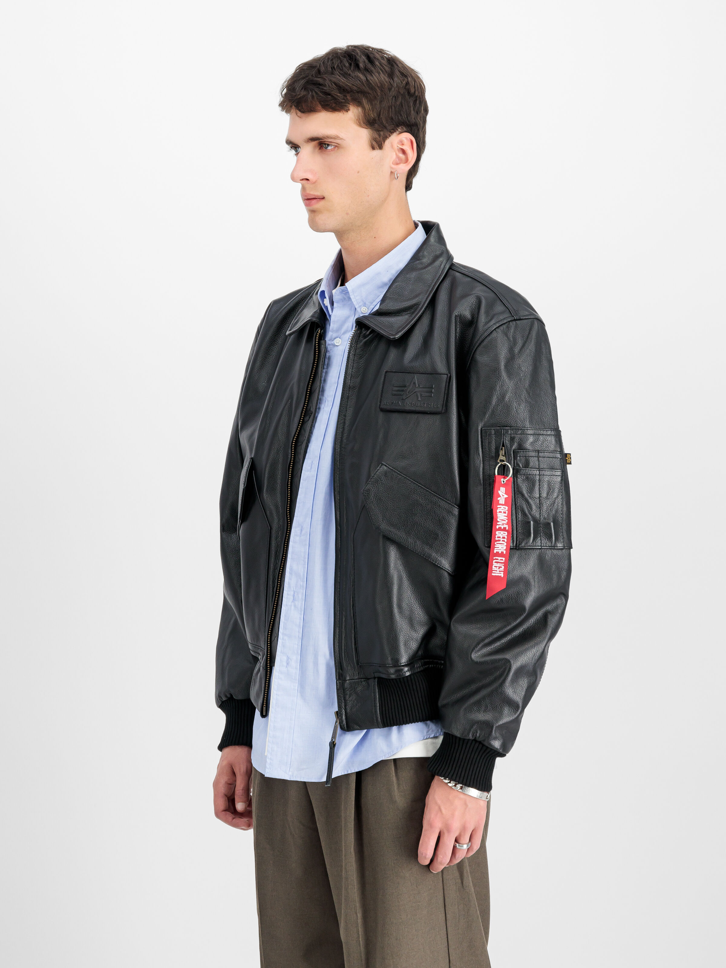 CWU-45/P Leather Heritage Bomber Jacket black 100109_03_2_model_00003_122139