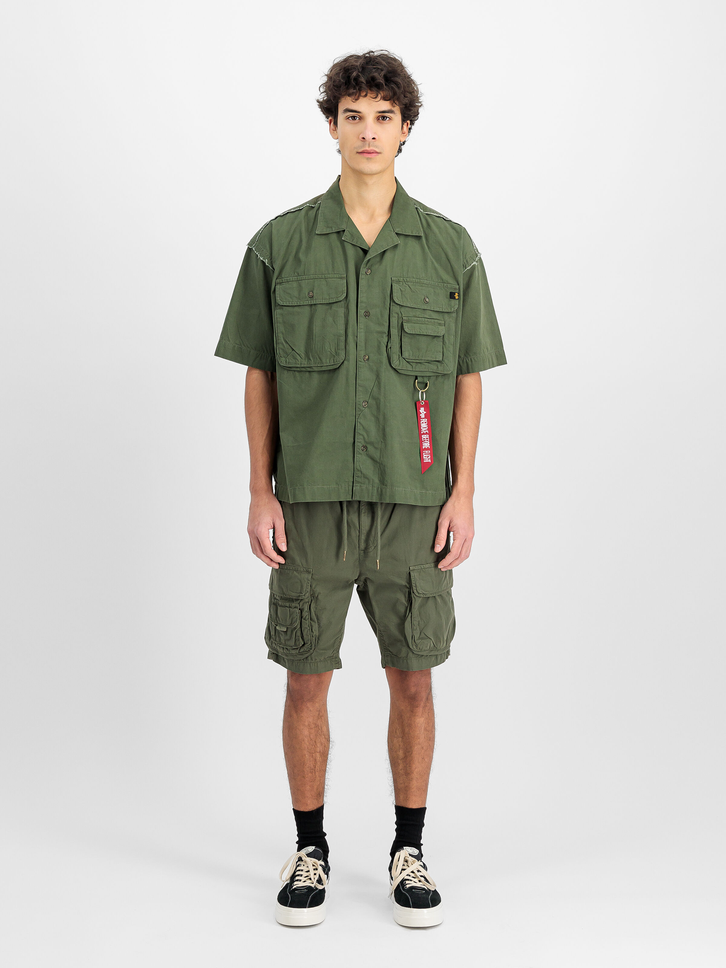 Aloha Safari Short dark olive 156255_142_2_model_00001_143879