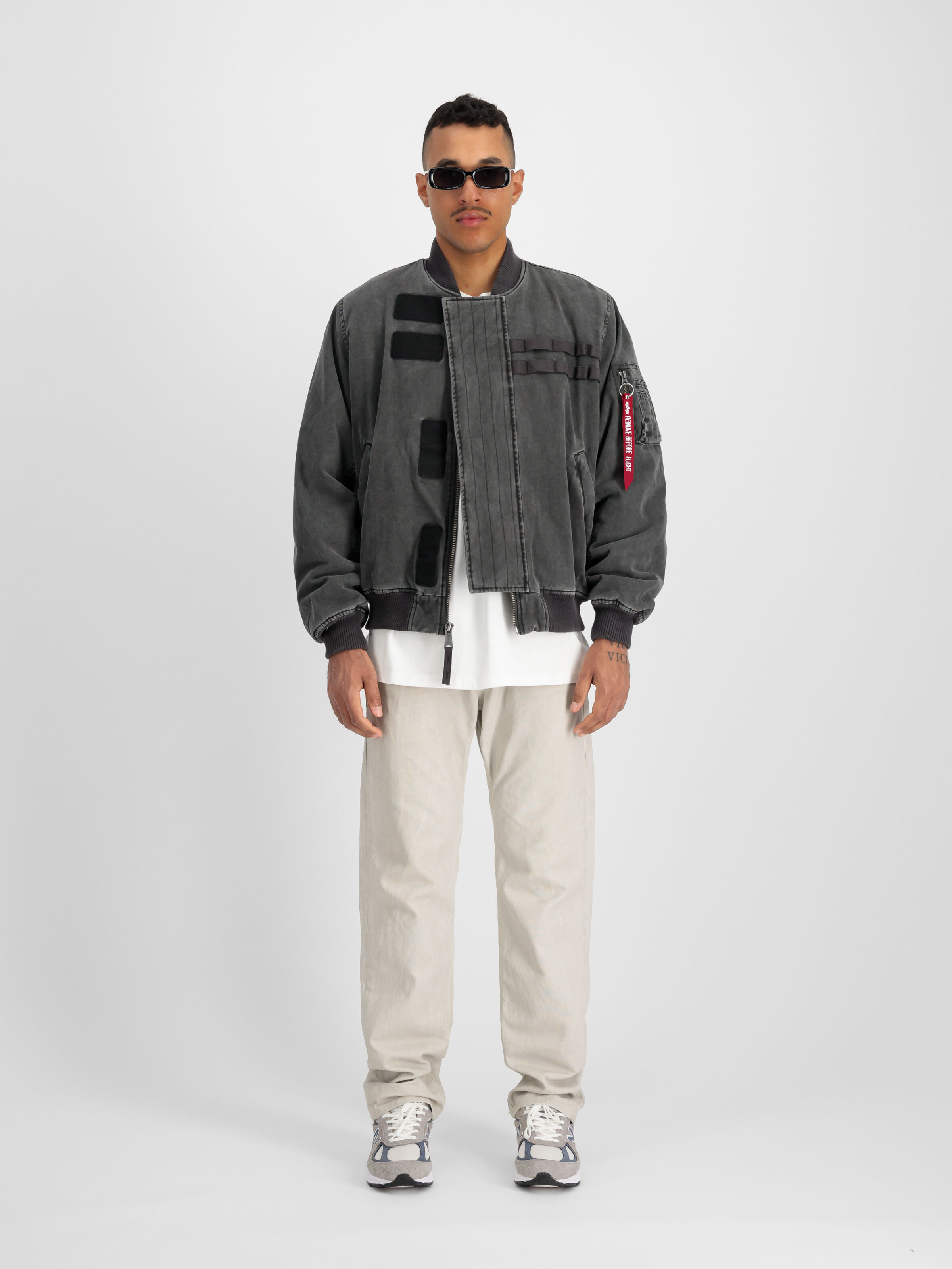 MA-1 Combat Bomber Jacket black 148121_03_2_model_00001_98974