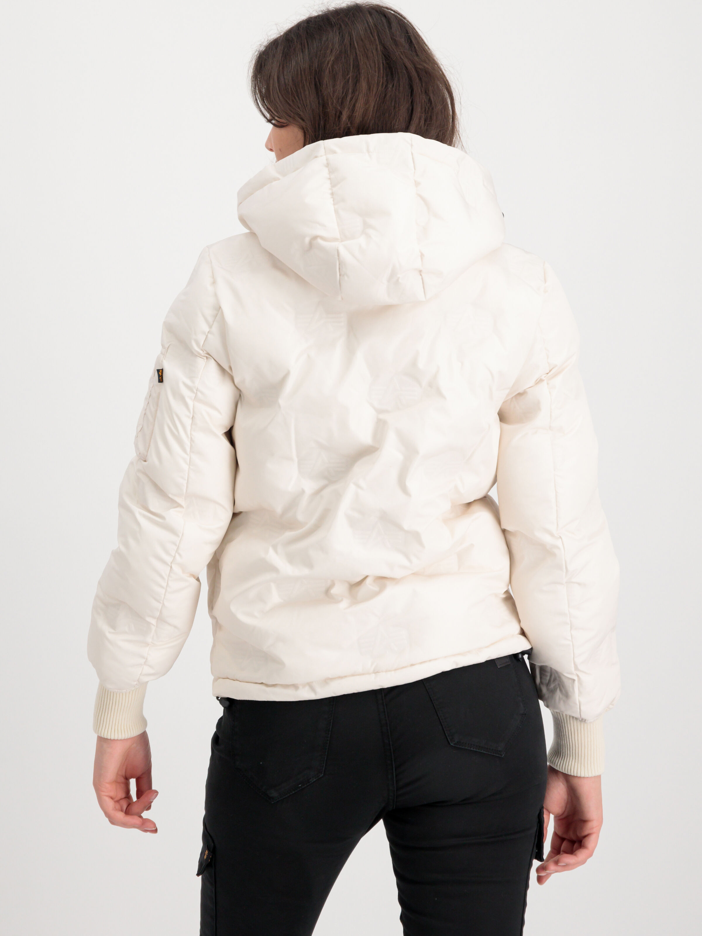 108005_578_alpha_industries_hooded_logo_puffer_wmn_005_182969