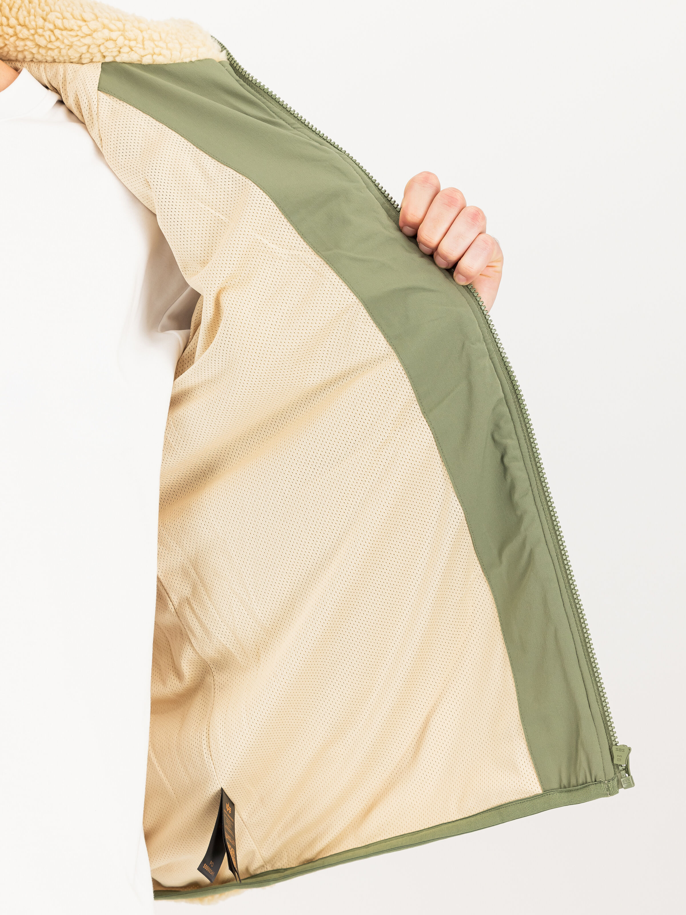 Sherpa Logo Loose Outdoor Jacket off white 268146_16_3_detail_00002_247518