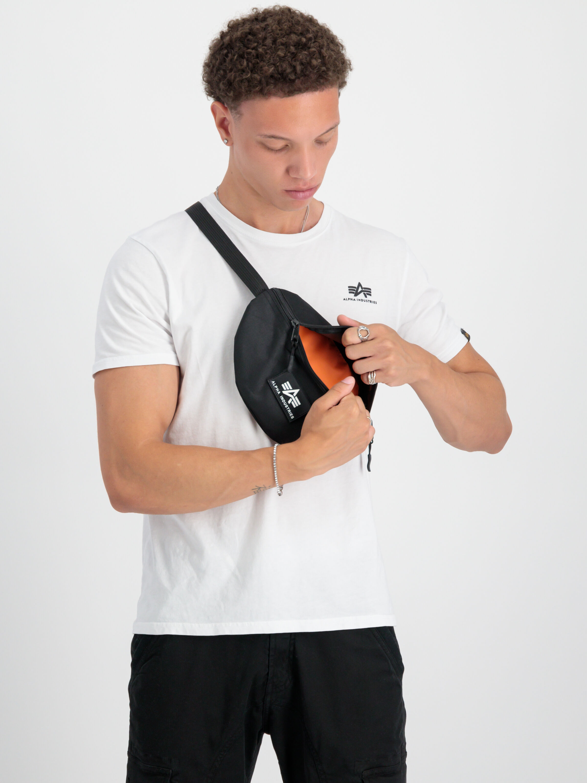 Rubber Print Waistbag black 198912_03_alpha_industries_rubber_print_waistbag_002_105337_219063