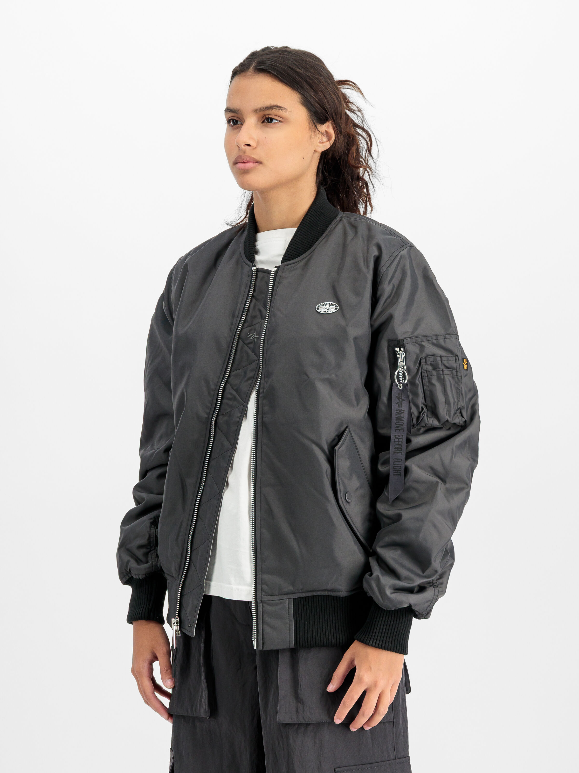 World Logo MA-1 Bomber Jacket vintage grey 266102_684_2_model_00006_223845