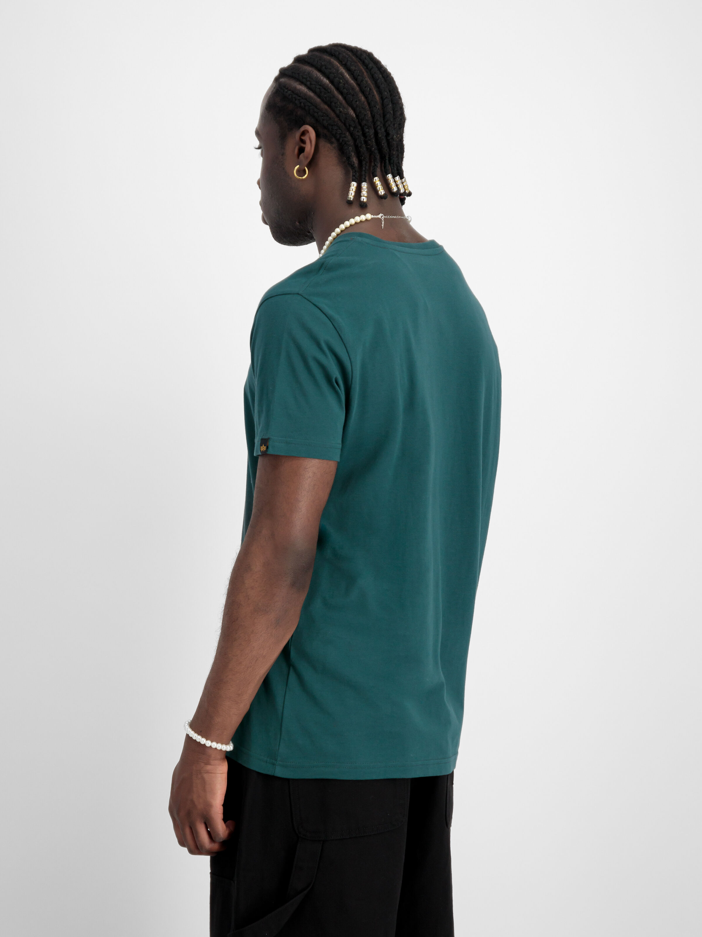 Basic Mid Logo T-Shirt Force Green 118533_720_2_model_00004_97263
