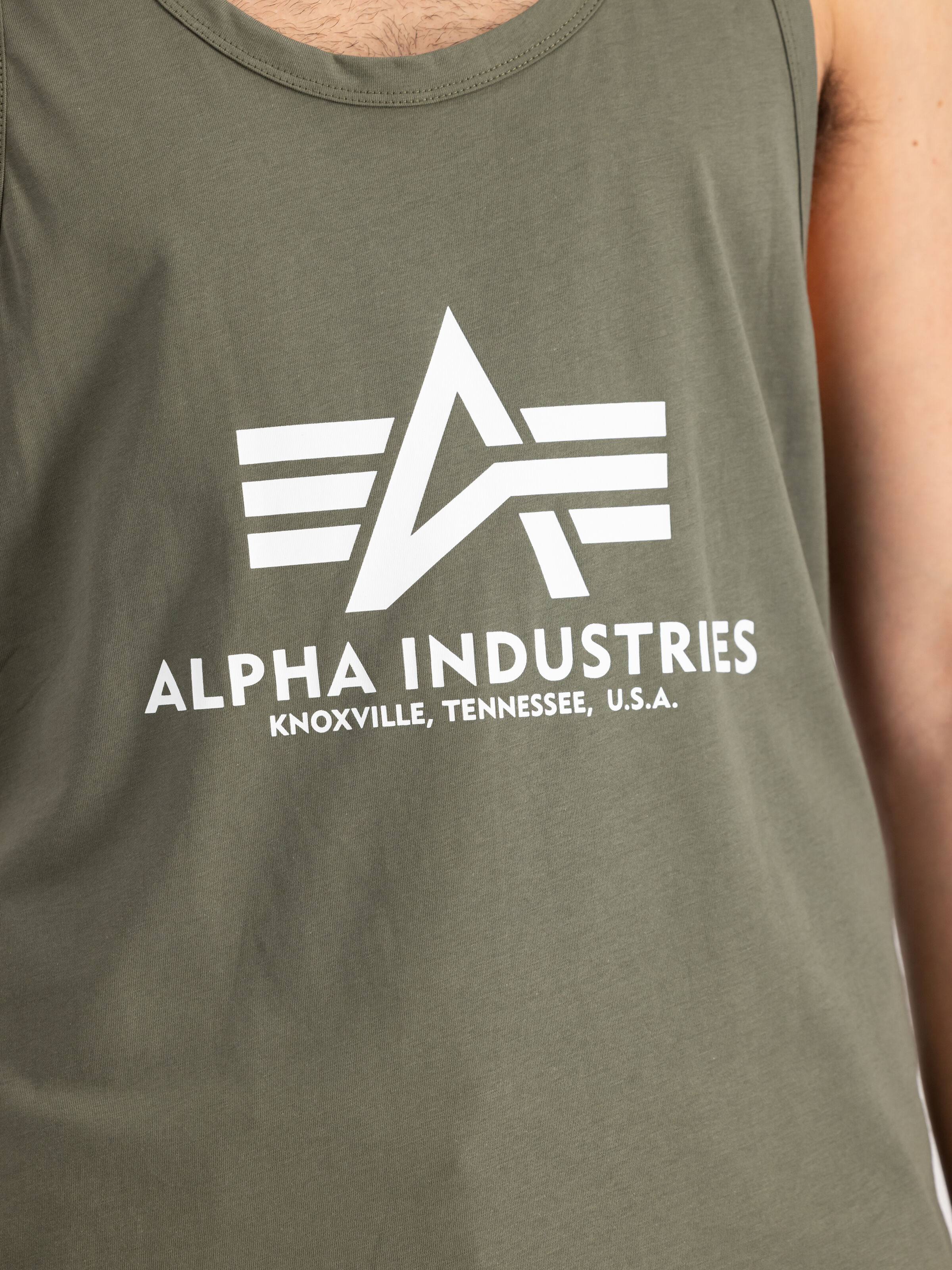 Basic BB Big Logo Tank dark olive 116513_142_3_detail_00001_111160