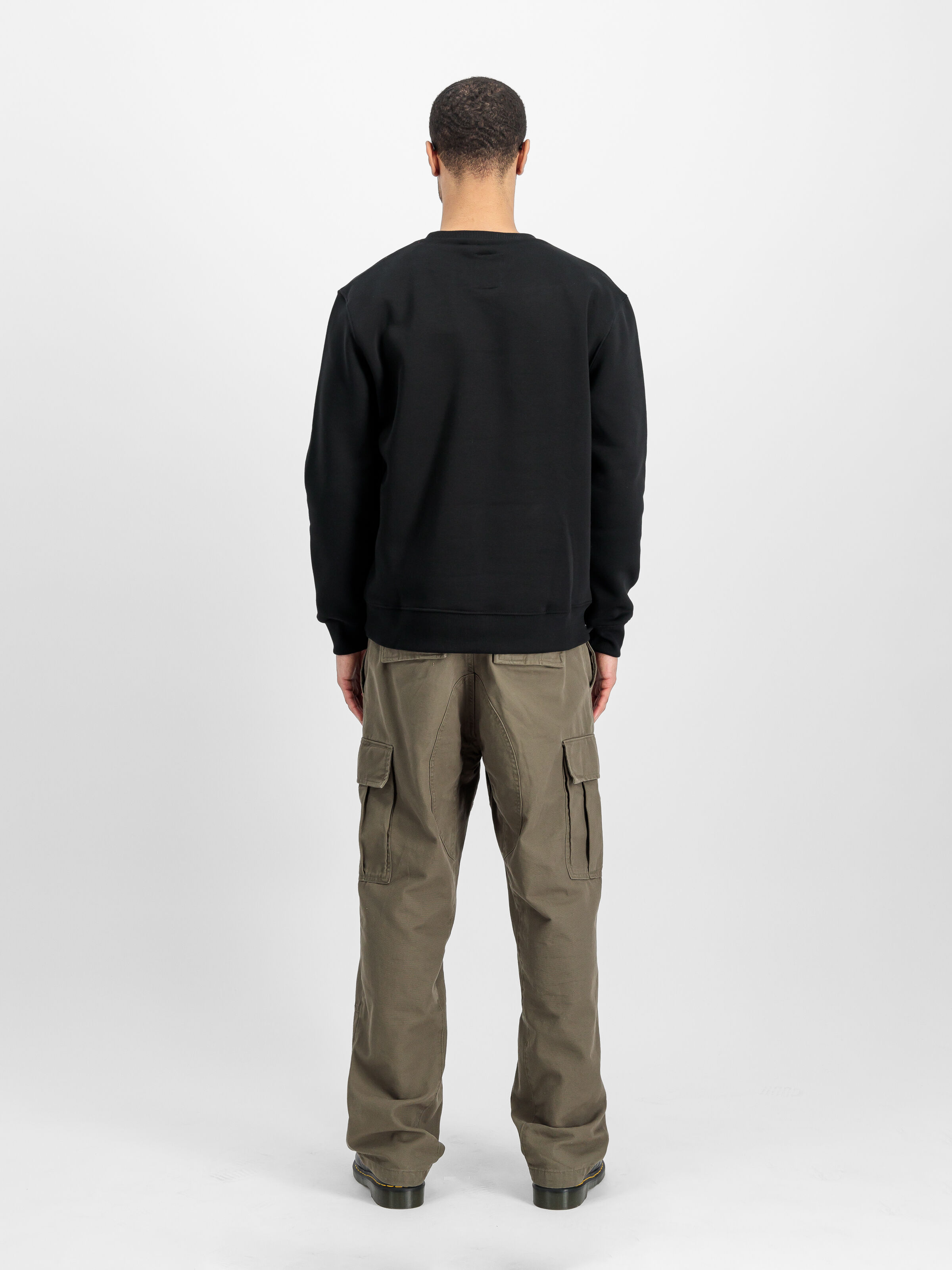 Basic Big Logo Sweatshirt black 178302_03_2_model_00002_125710