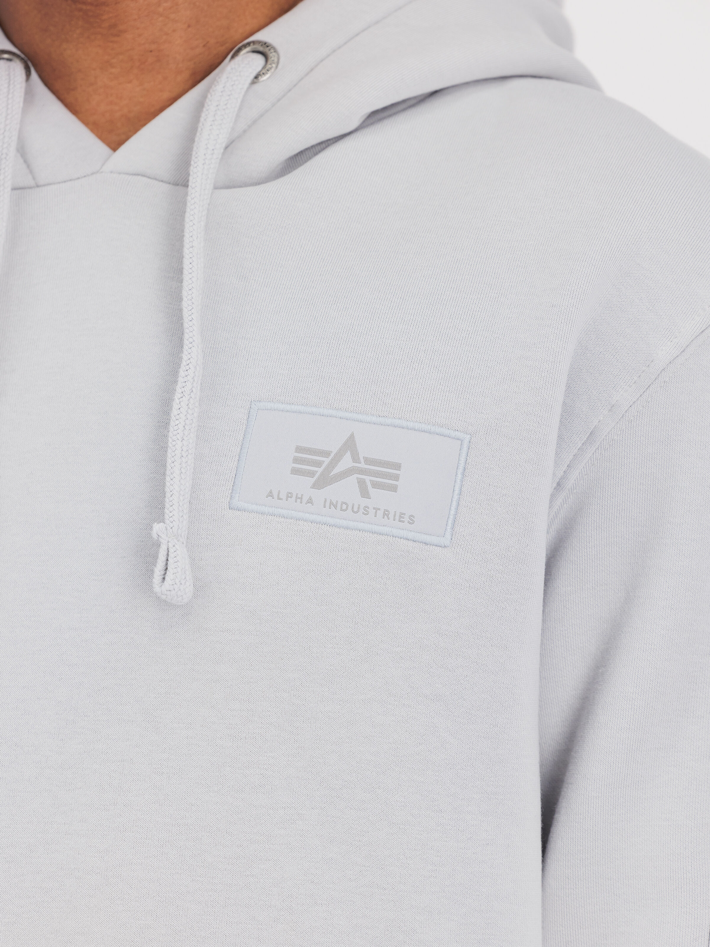 Backprint Hoodie pastel grey 178318_666_3_detail_00001_131343