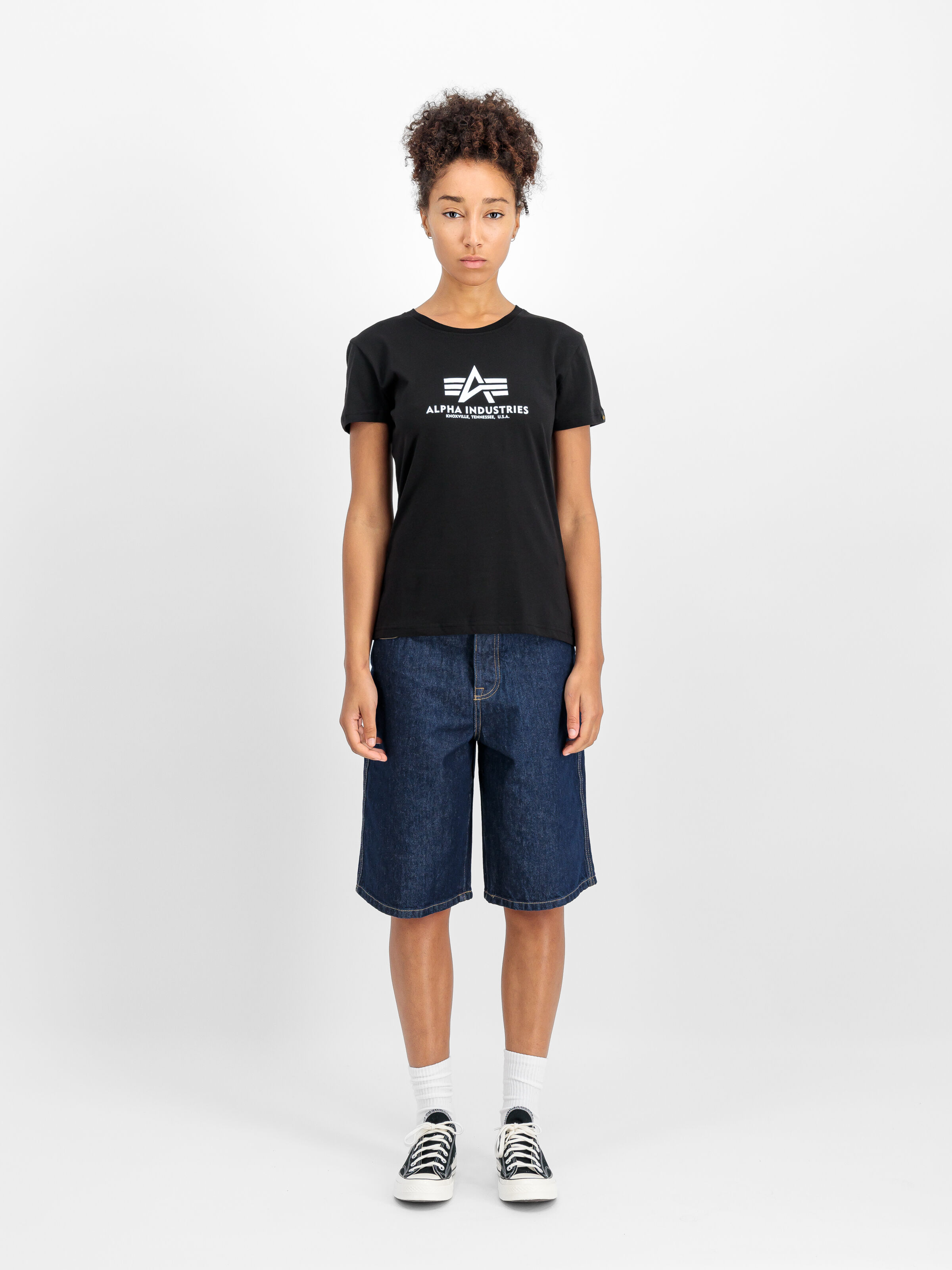 New Basic Big Logo T-Shirt Women black 196051_03_2_model_00001_112694