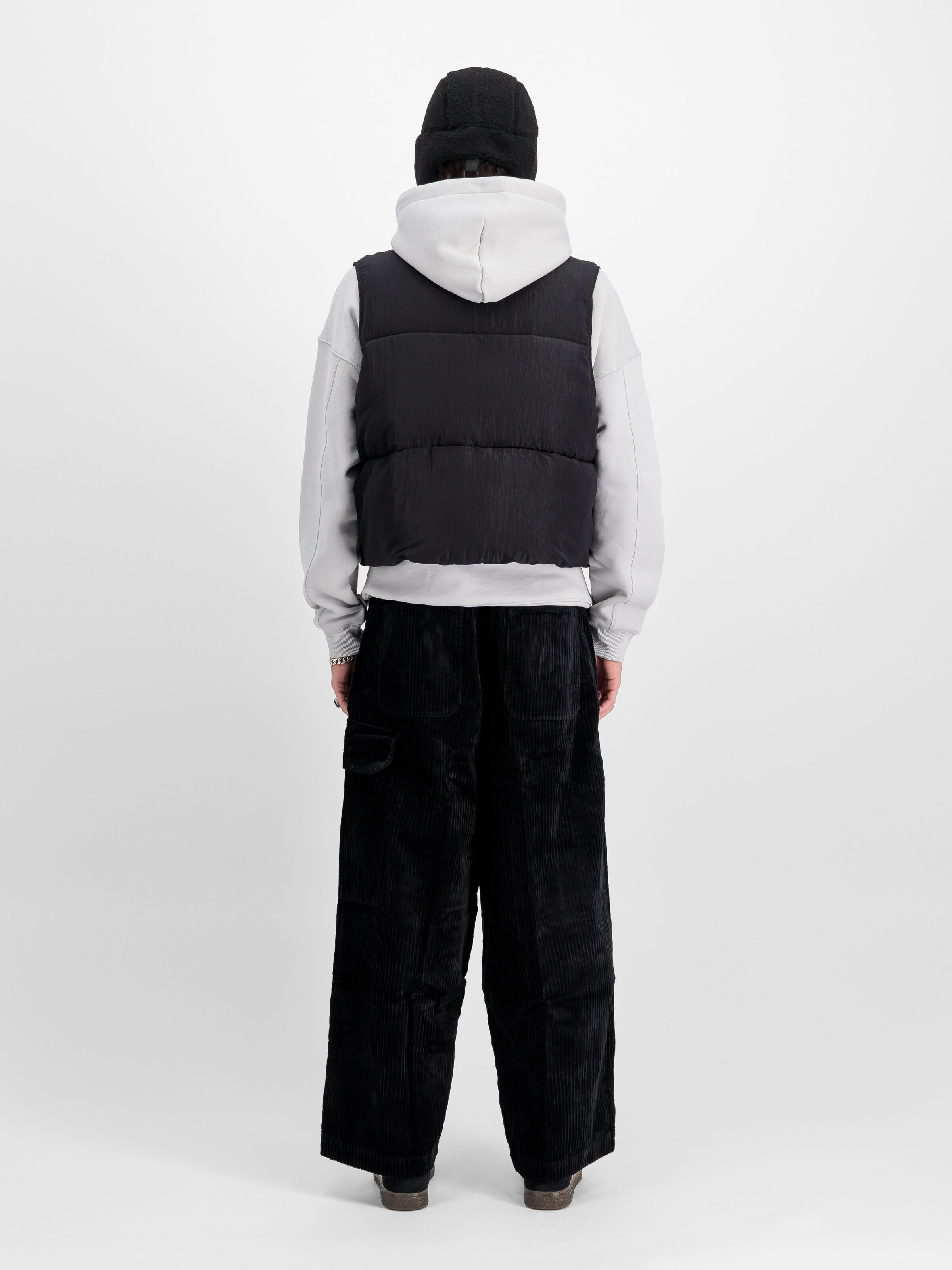MA-1 Puffer UV Vest black 148138UV_03_2_model_00002_114155