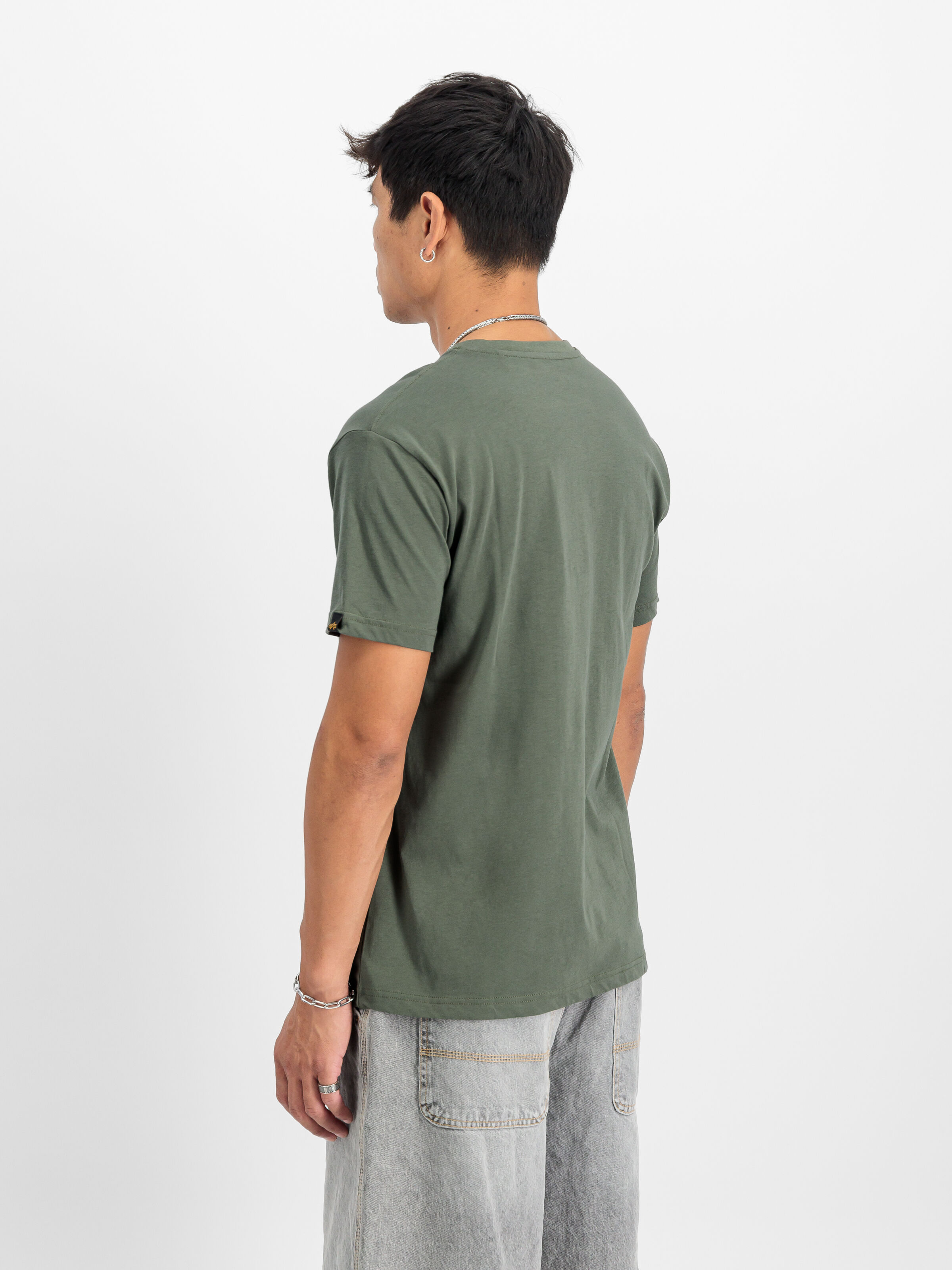 Basic Small Logo T-Shirt dark olive 188505_142_2_model_00004_117770