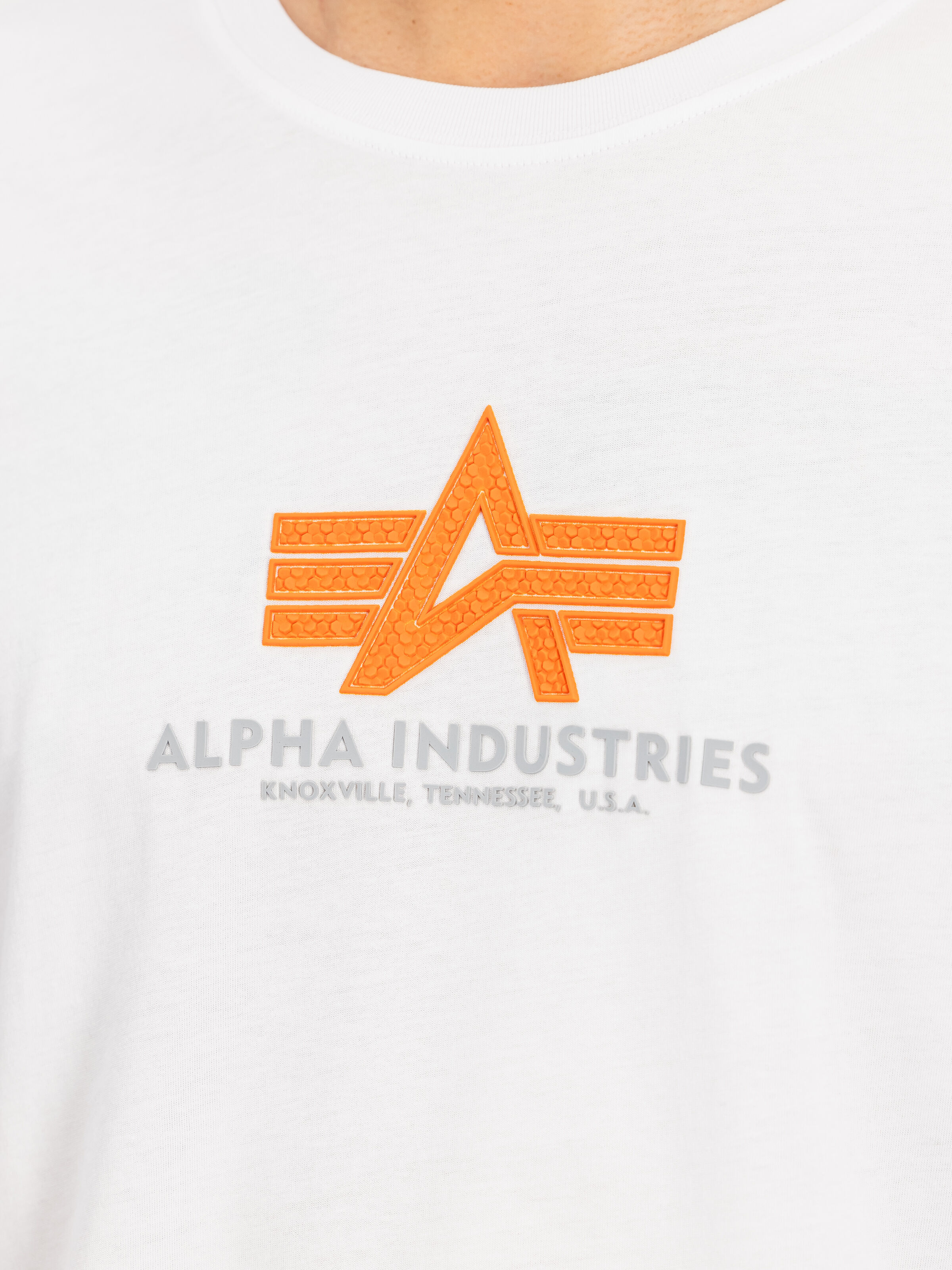 Basic Big Logo Rubber T-Shirt white 100501RB_09_3_detail_00001_185366