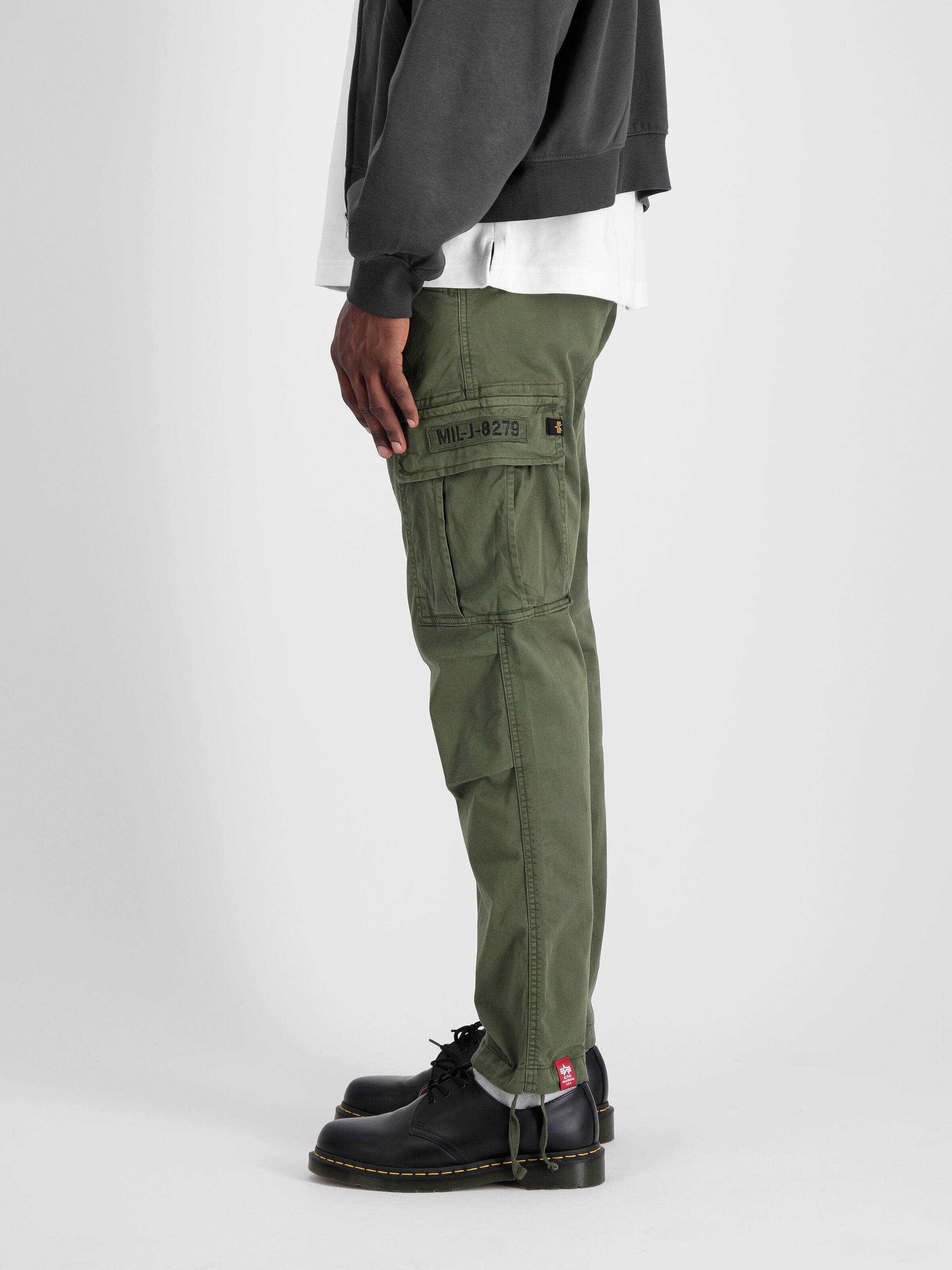 Squad Pant dark olive 188202_142_2_model_00004_129239