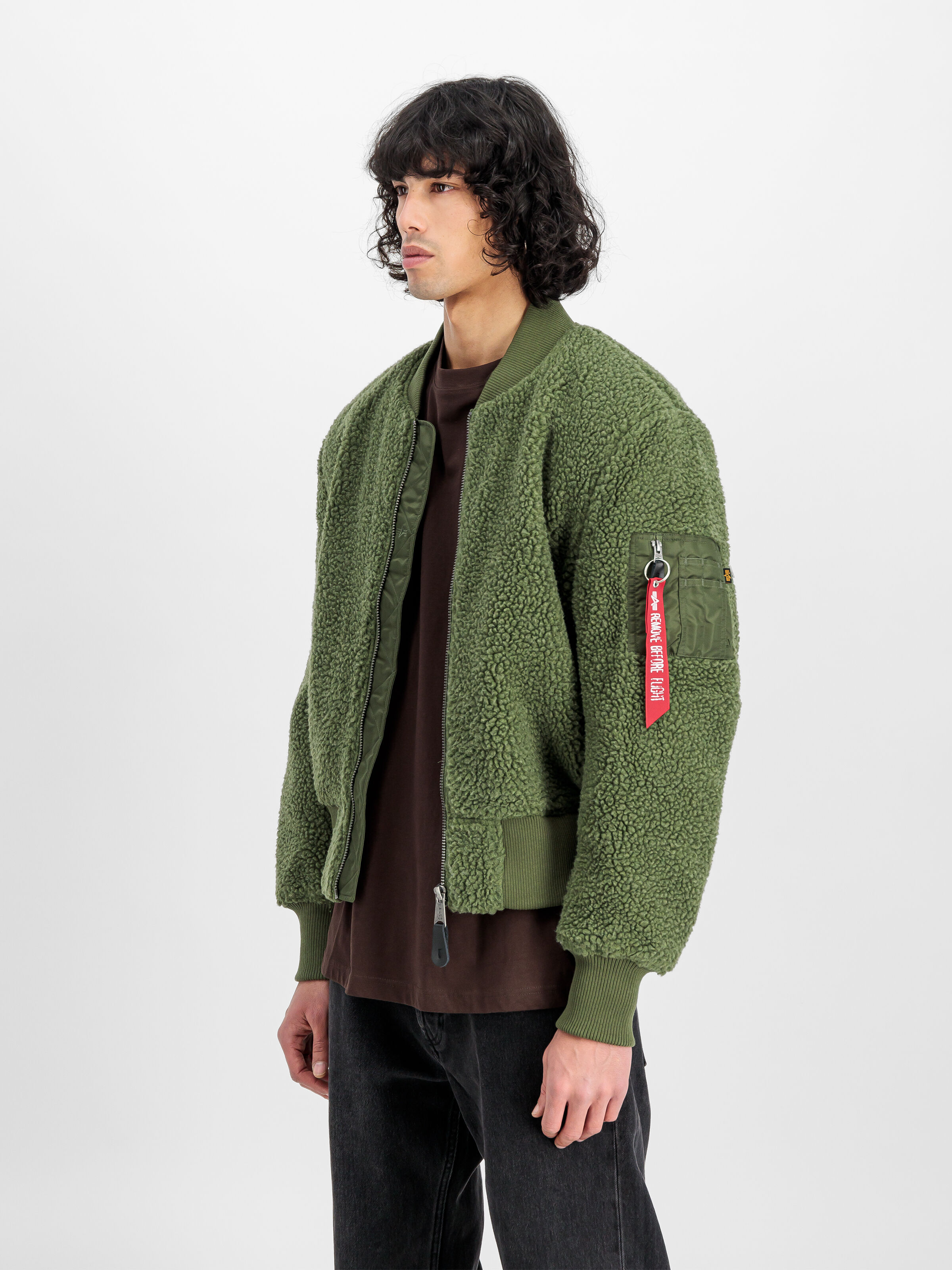MA-1 Teddy Jacket sage-green 108102_01_2_model_00003_128251