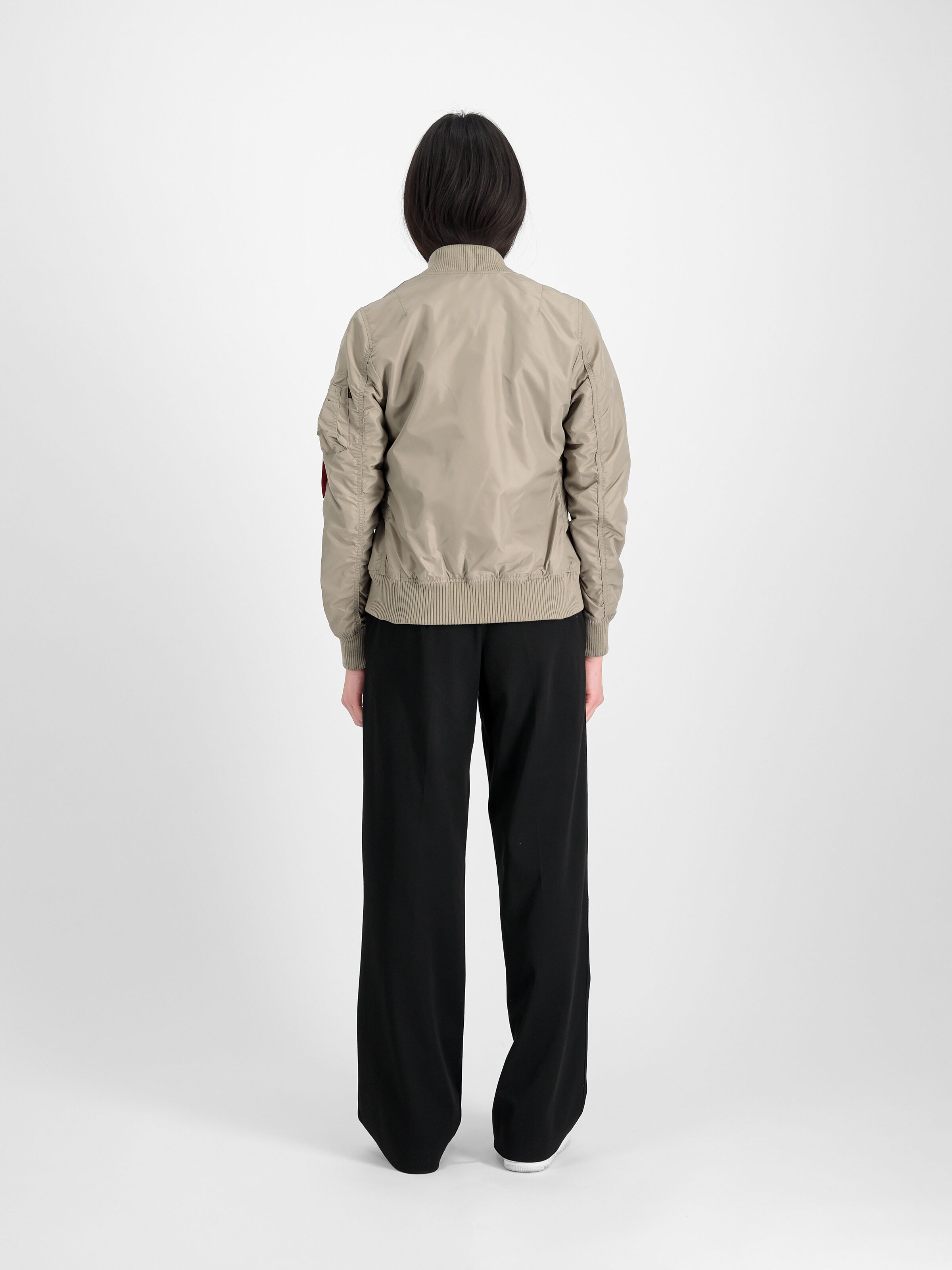 MA-1 TT Light Bomber Jacket Women vintage sand 141041_679_2_model_00002_133749