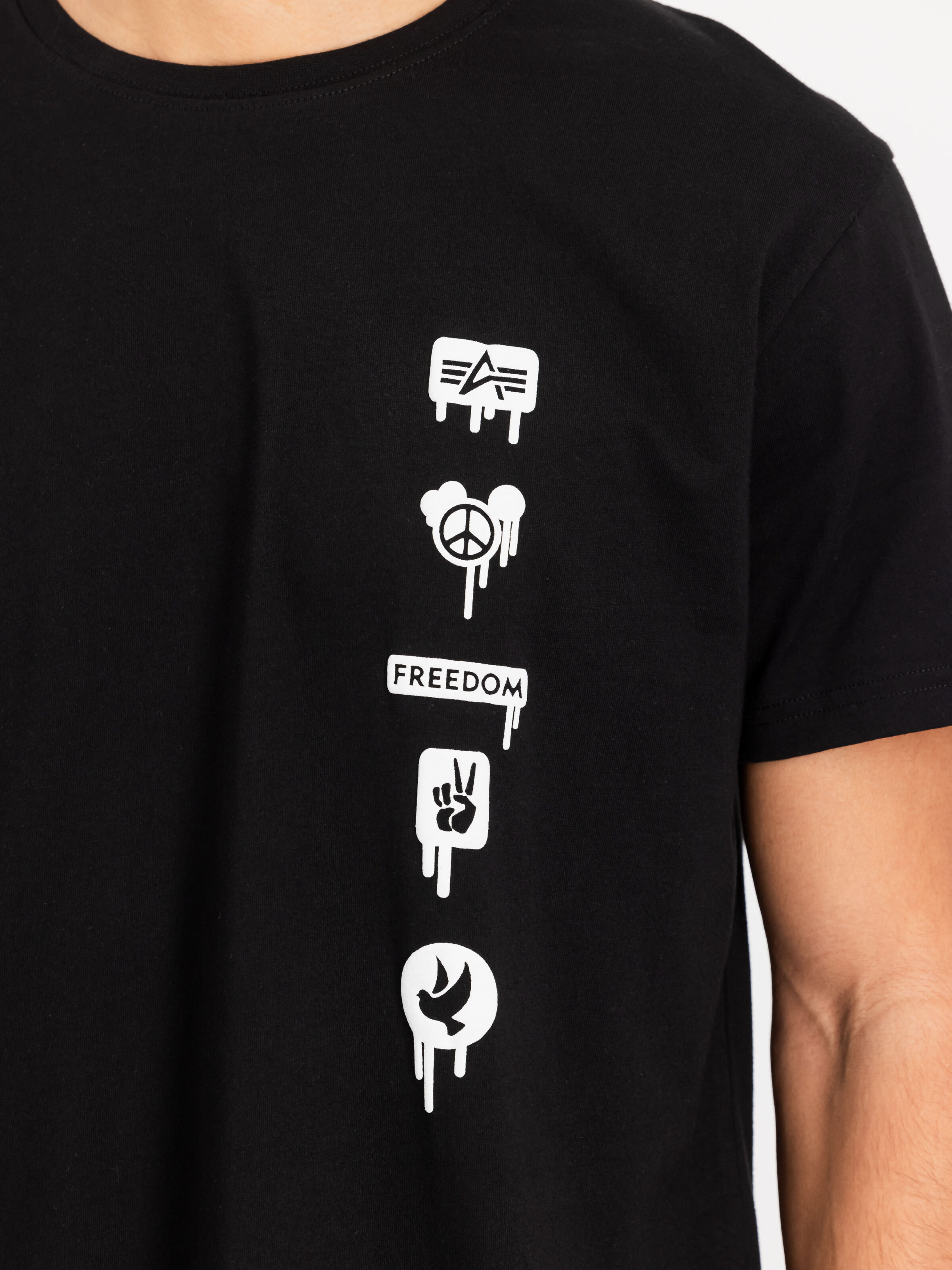 Freedom T-Shirt black 156539_03_3_detail_00001_142045