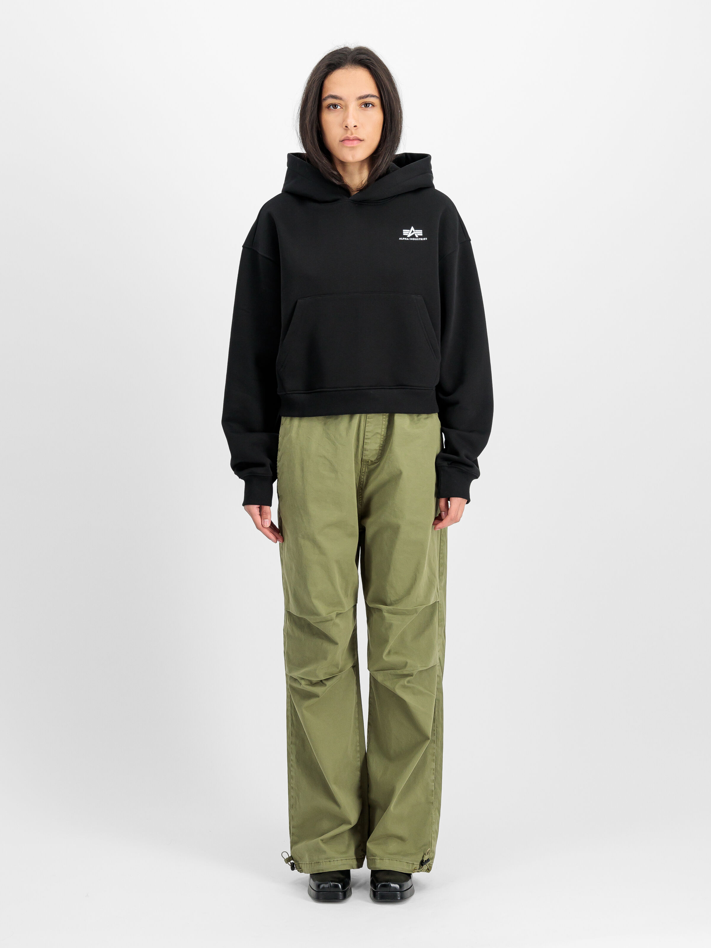 Basic Small Logo Hoodie Women black 258041_03_2_model_00001_165939