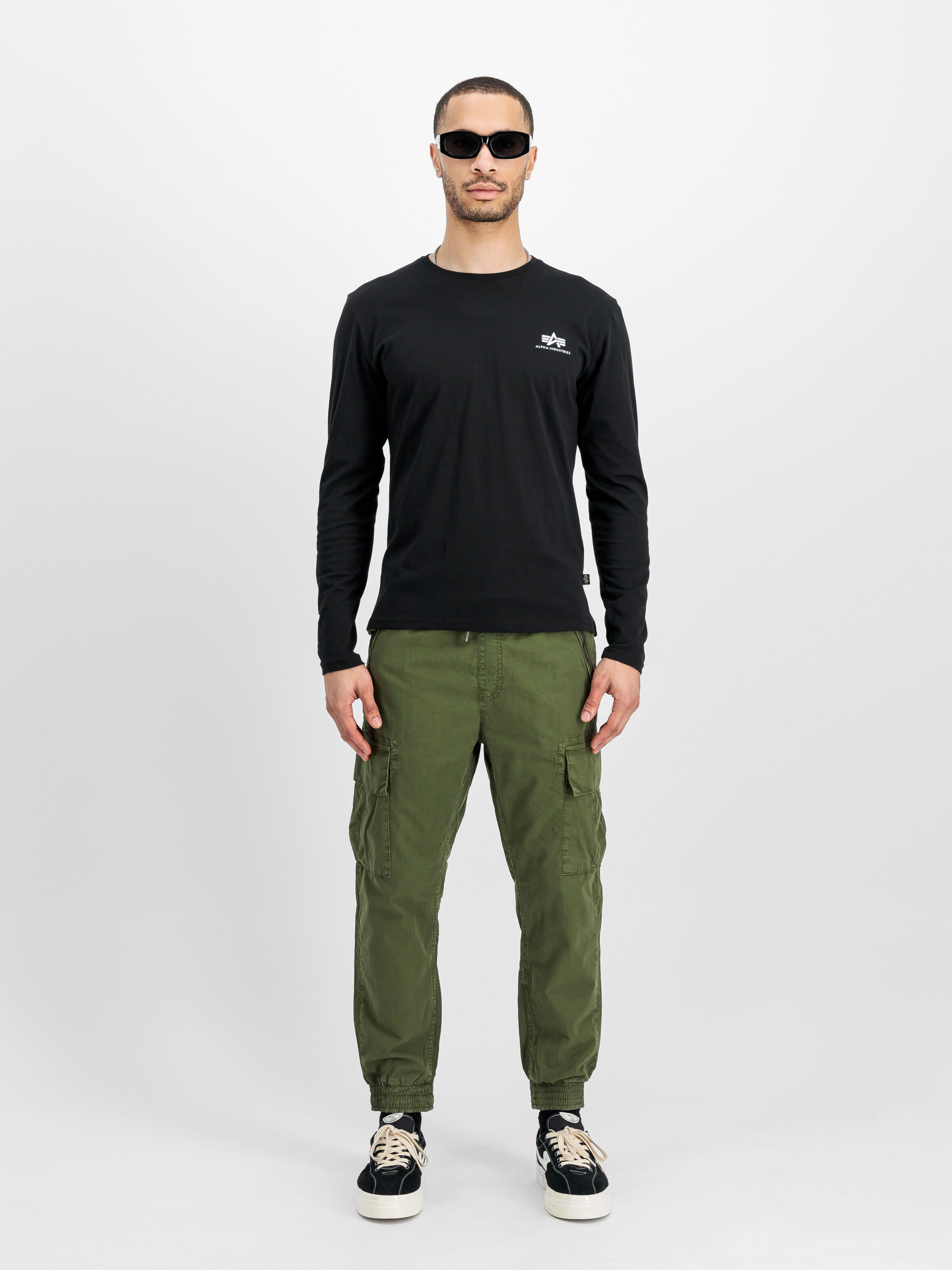 Ripstop Jogger Pant dark olive 116201_142_2_model_00001_126045