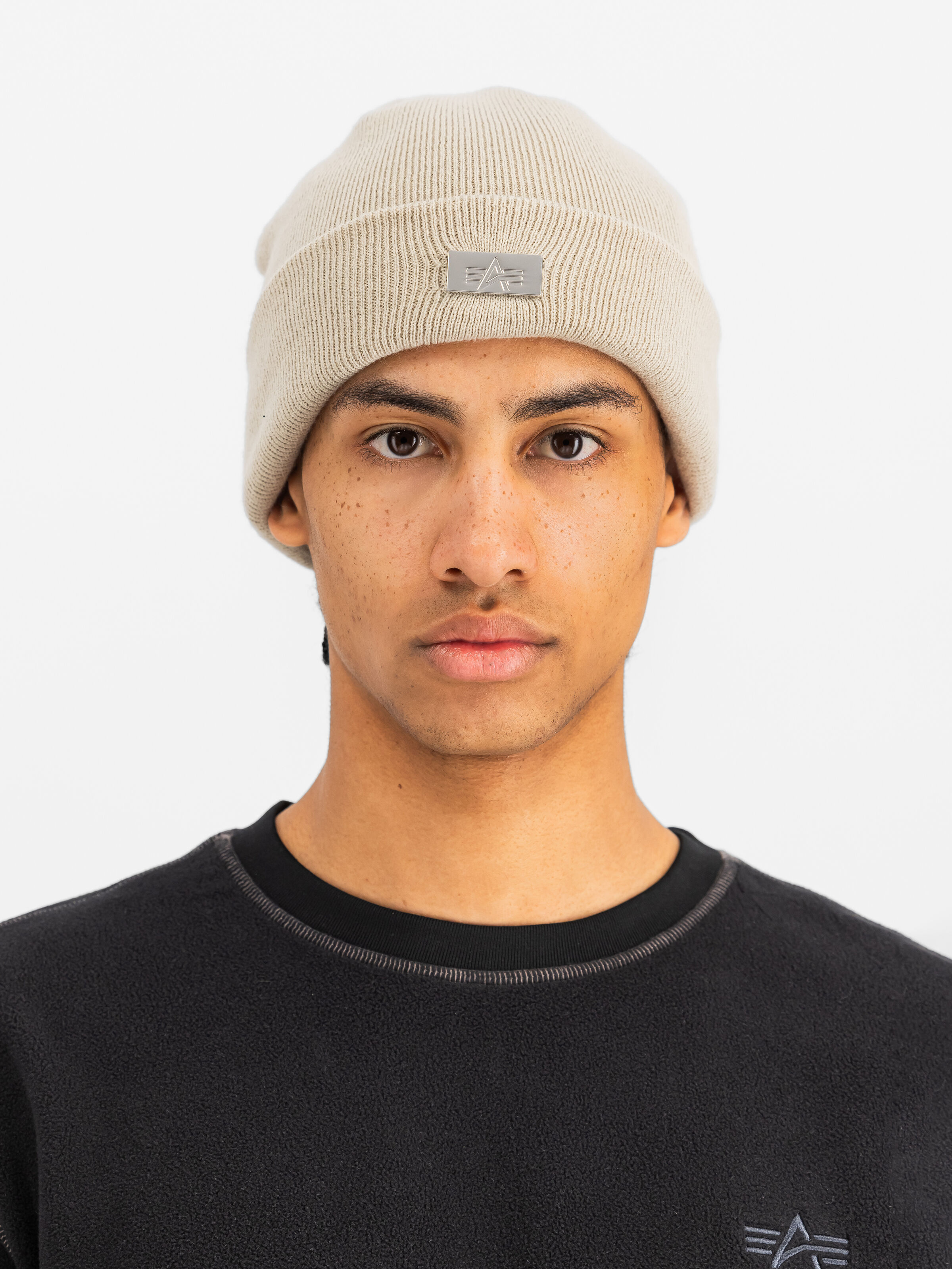 Metal Label Beanie organic beige 268915_627_2_model_00001_235005