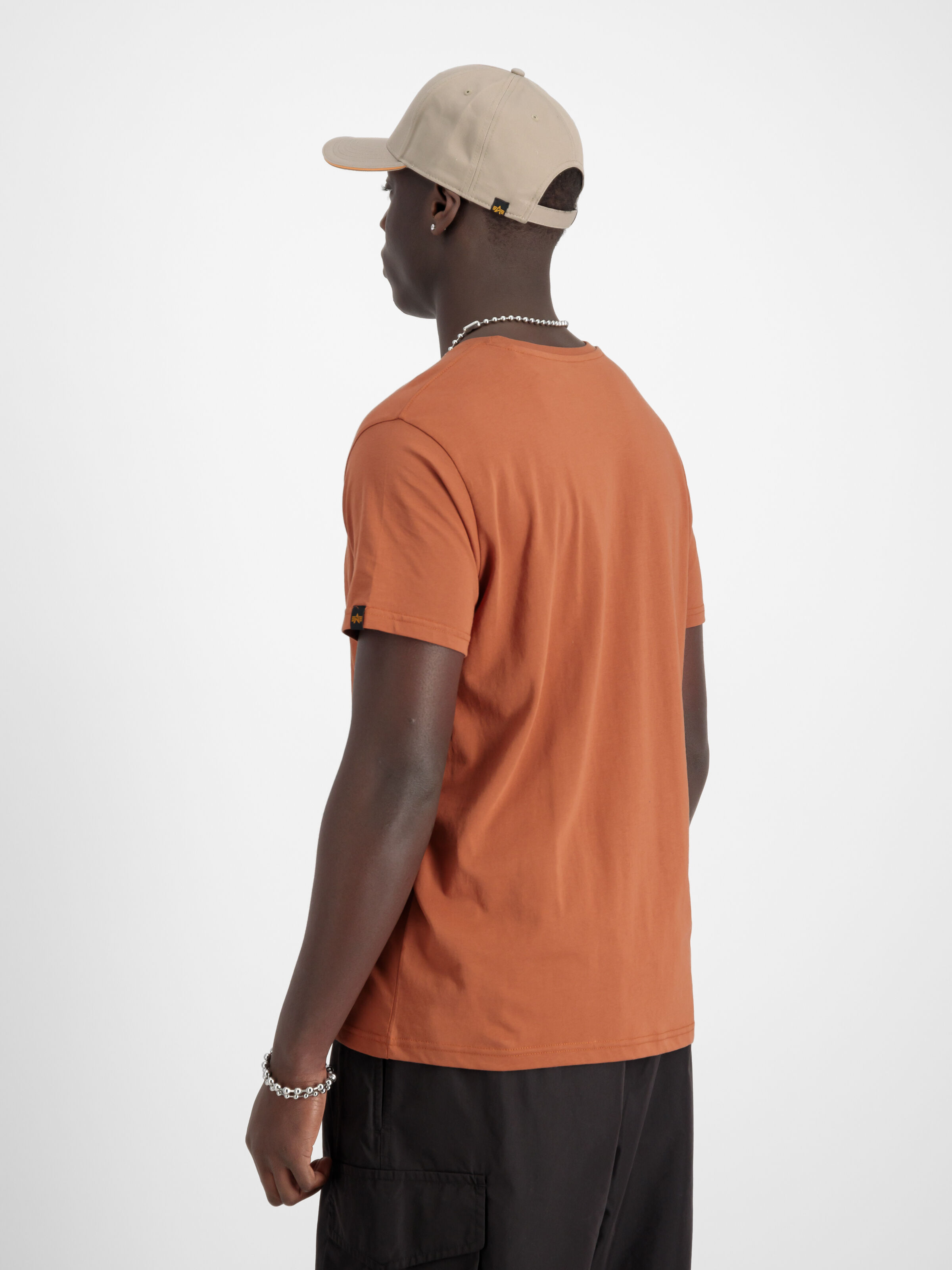 Basic Small Logo T-Shirt hazel brown 188505_709_2_model_00004_126413