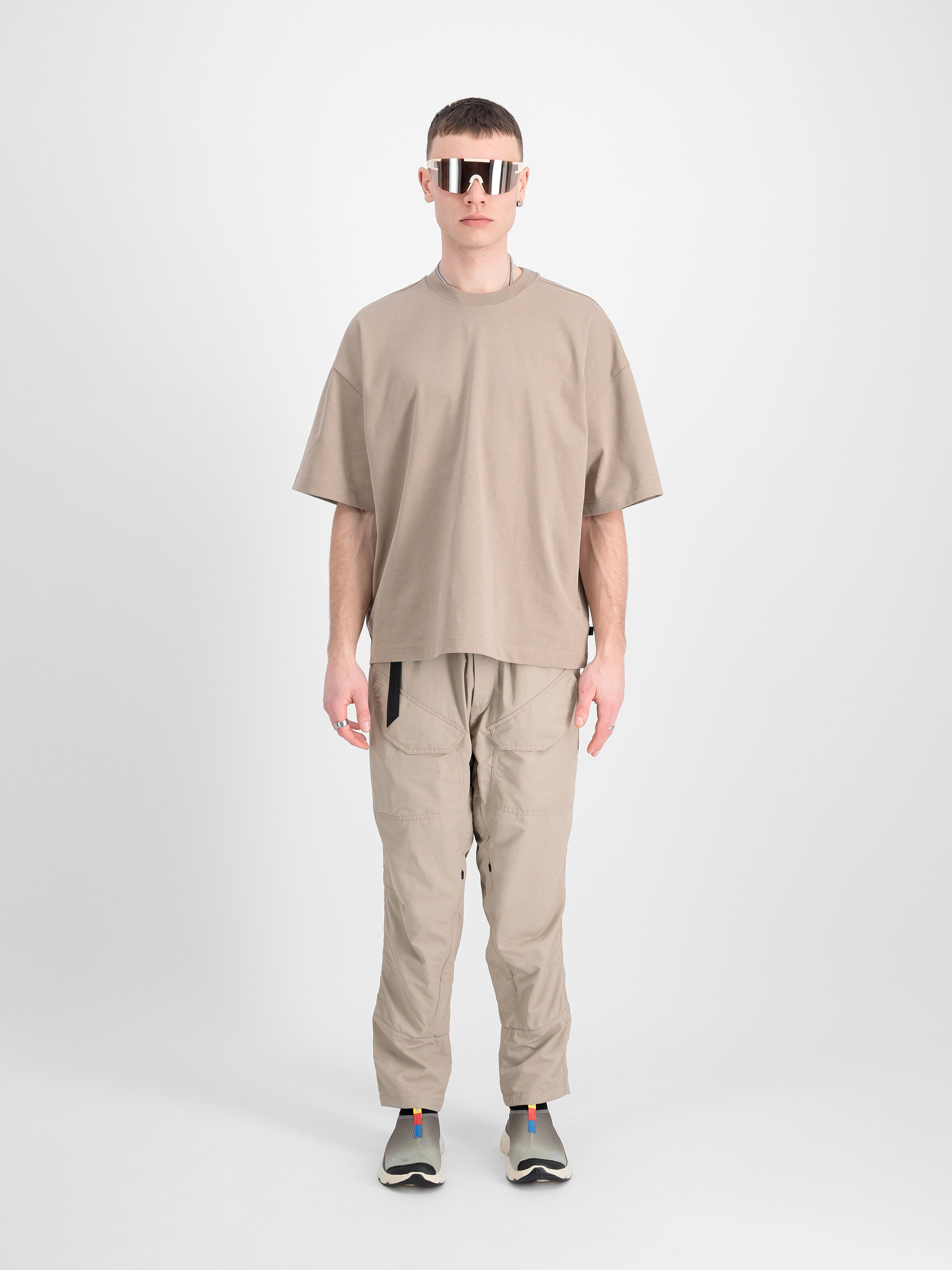 Utility UV Pant vintage sand 146206UV_679_2_model_00001_102939