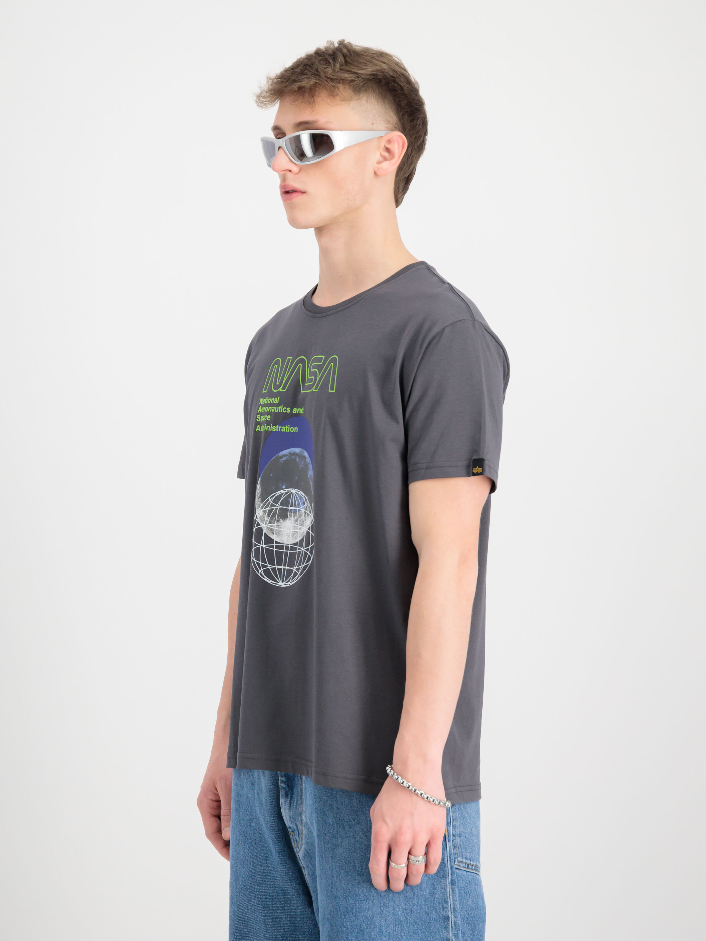 NASA Orbit T-Shirt vintage grey 146510_684_2_model_00003_129978