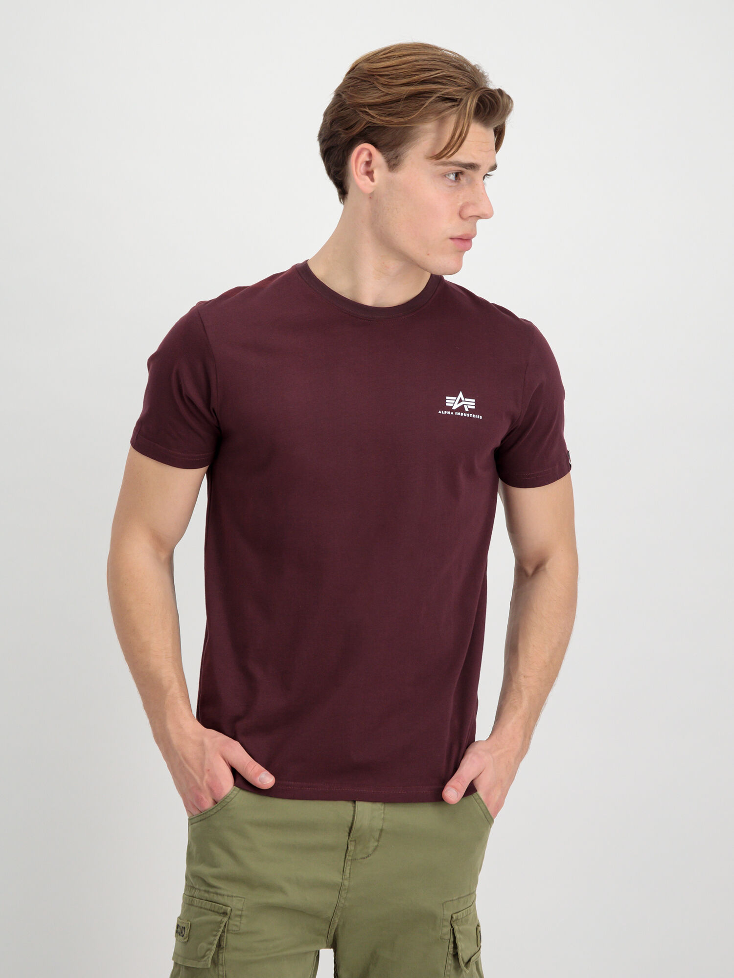 188505_21_alpha_industries_basic_t_small_logo_002_130251