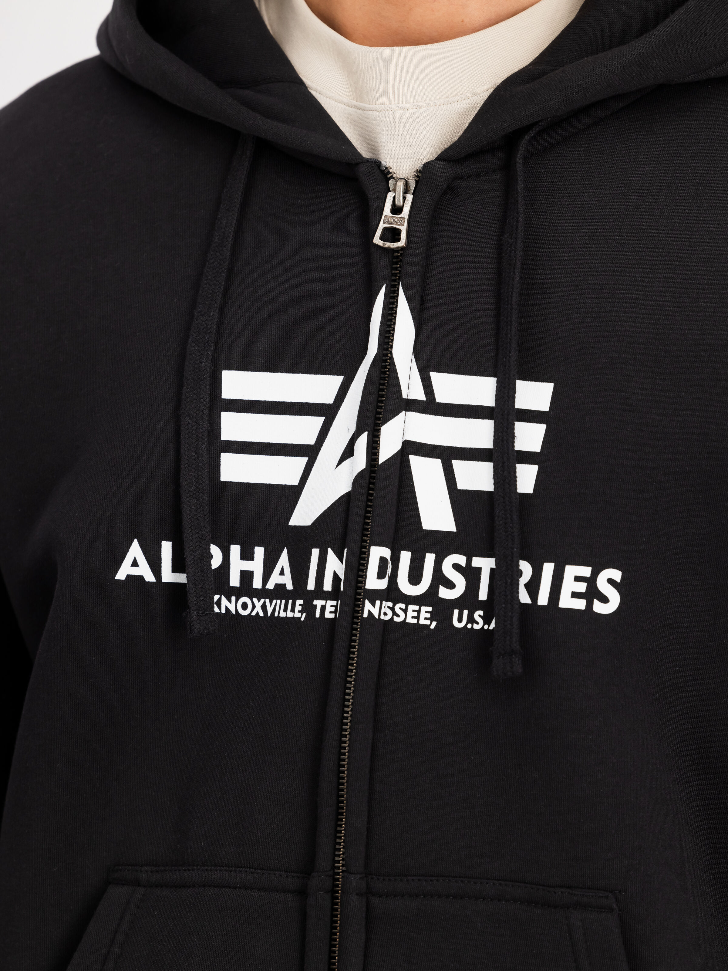 Basic Big Logo Zip Hoodie black 178325_03_3_detail_00001_128199